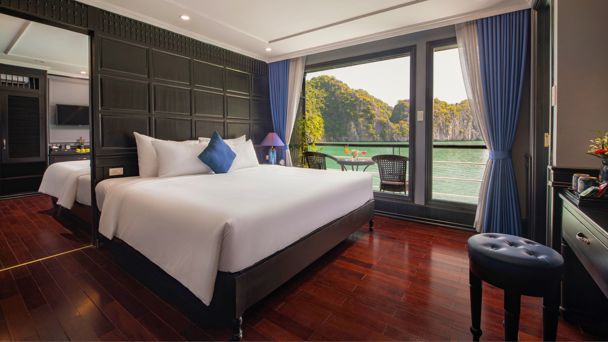 Senior Family Connecting