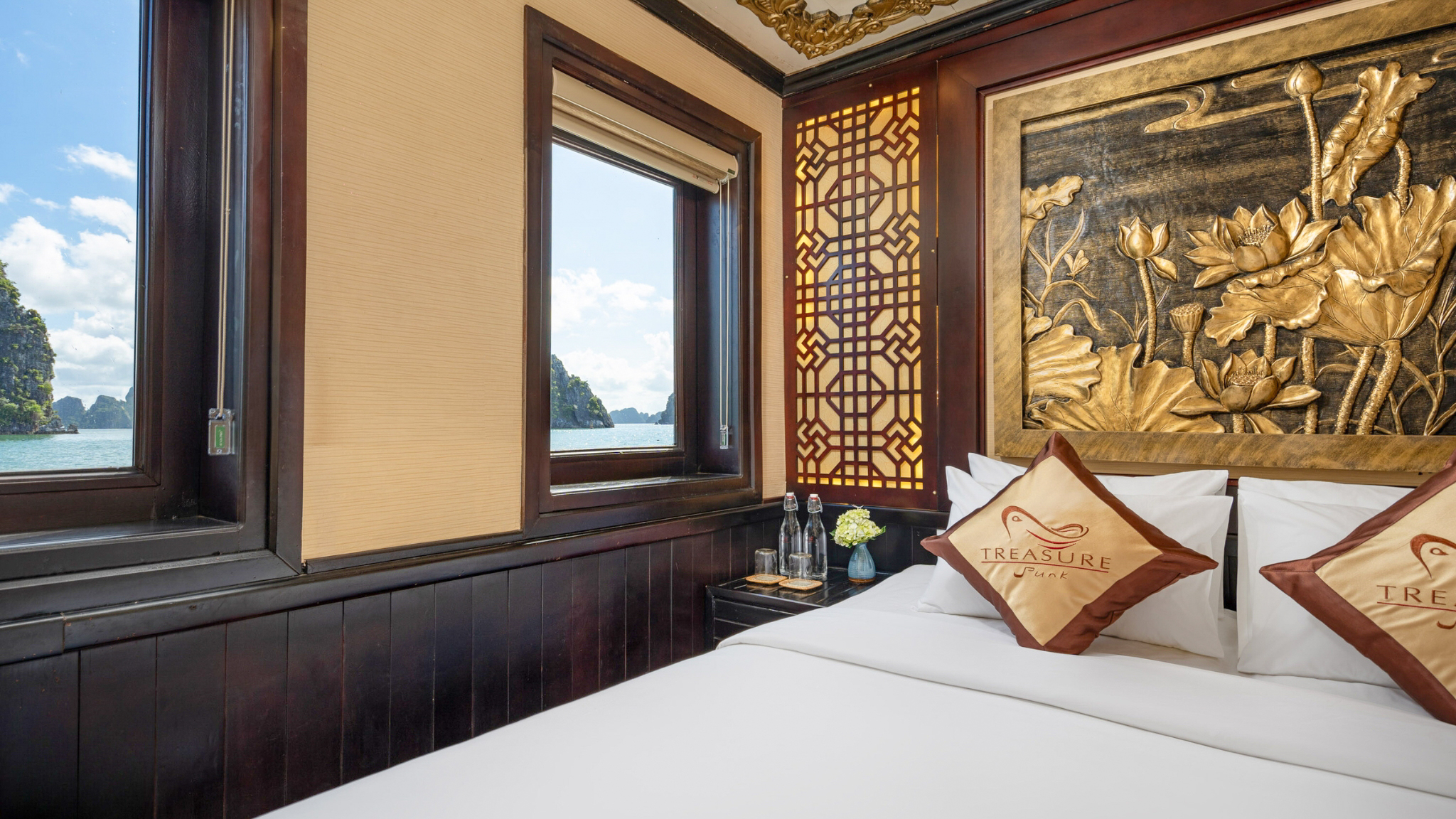 See Bai Tu Long Bay from inside