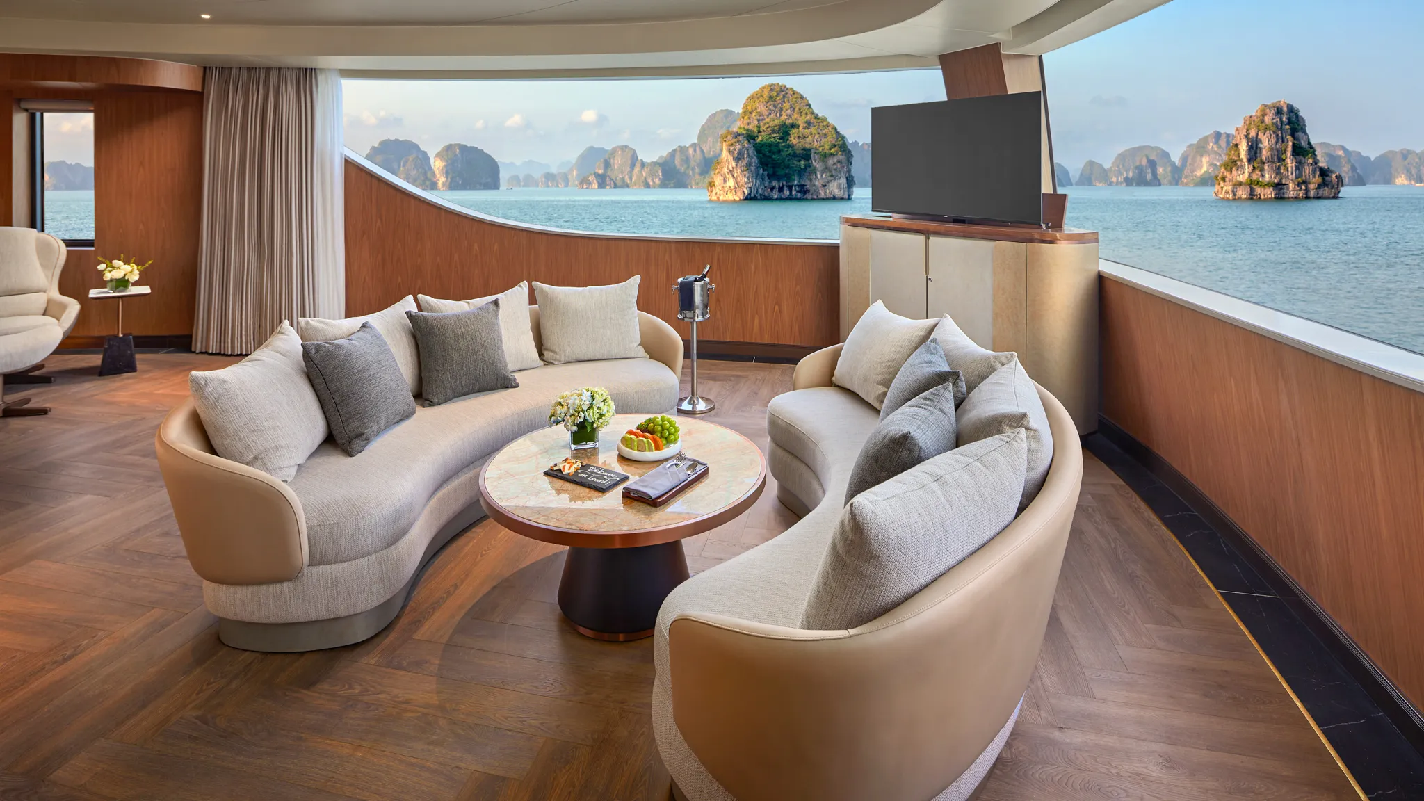 Enjoy a 1st-class cruise