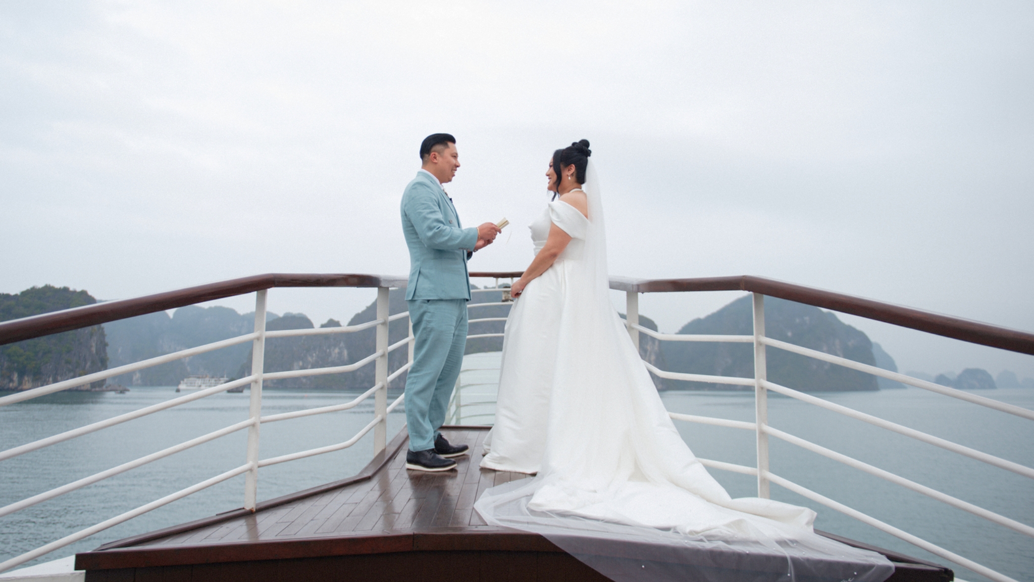 The glass bridge is perfect for amazing photos and romantic moments (Cre: The Planners)