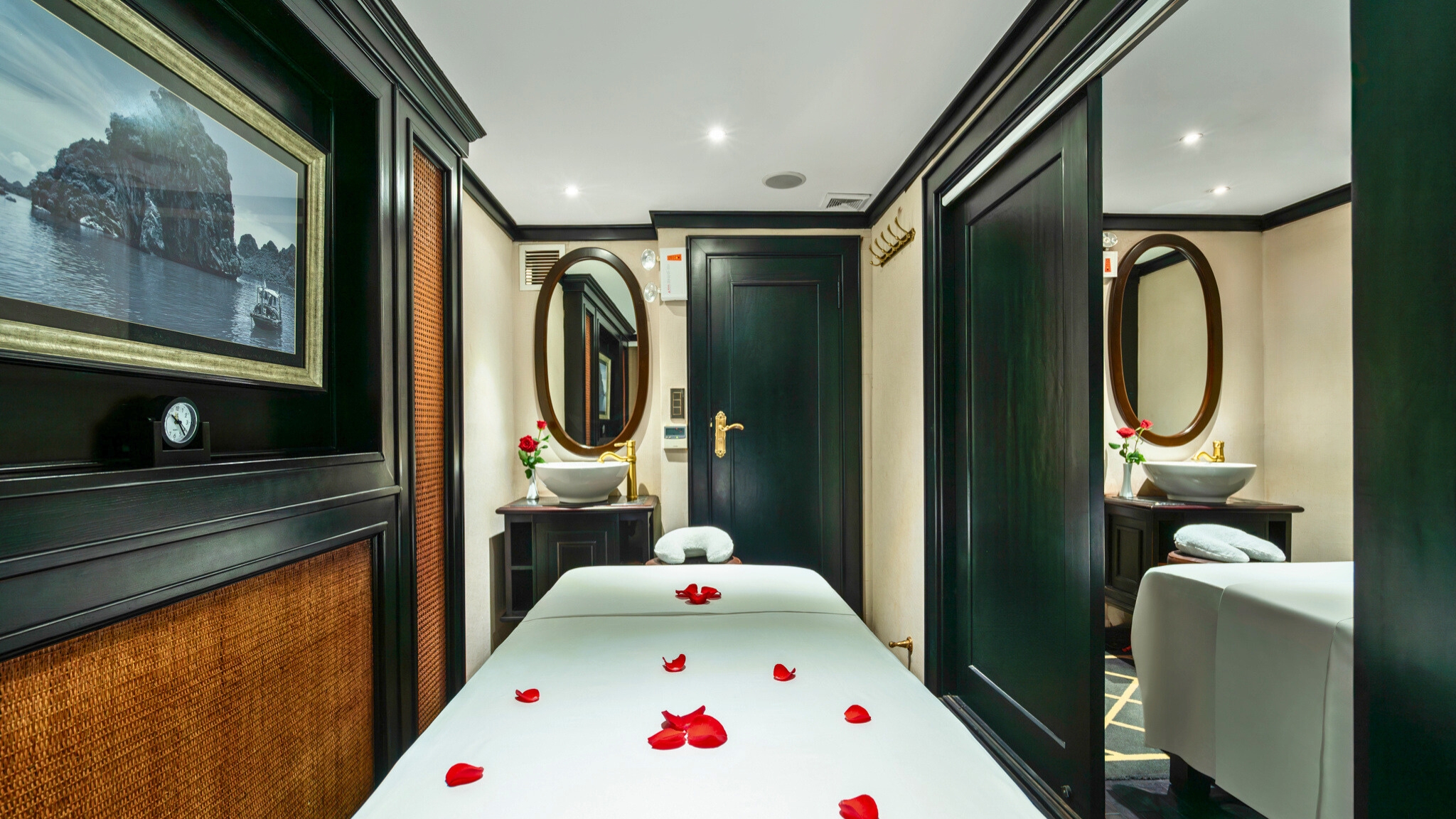 Atelier De Beaut&eacute; Spa is decorated in minimalist design and a rejuvenating atmosphere