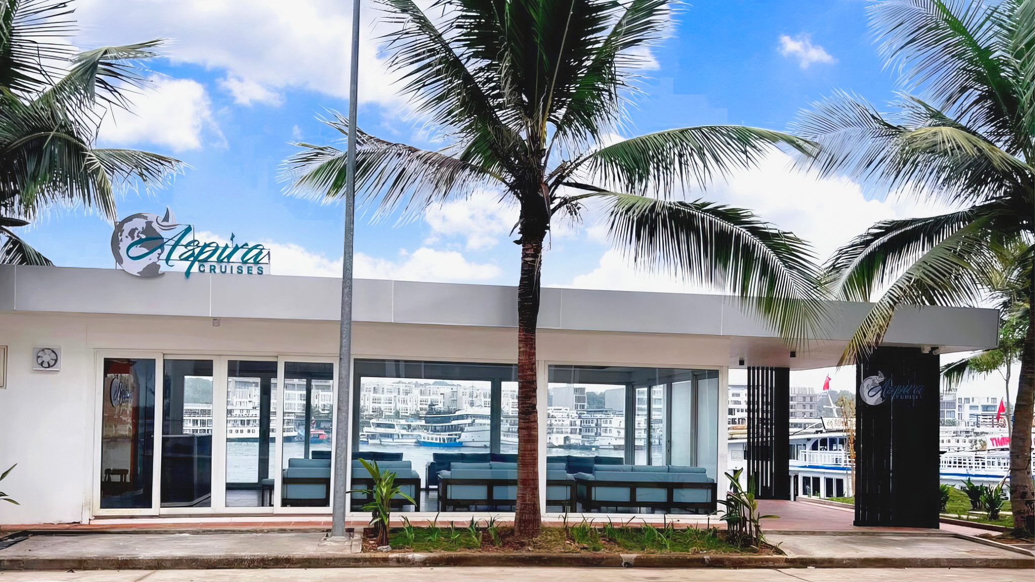 The waiting lounge at 36B Tuan Chau Marina