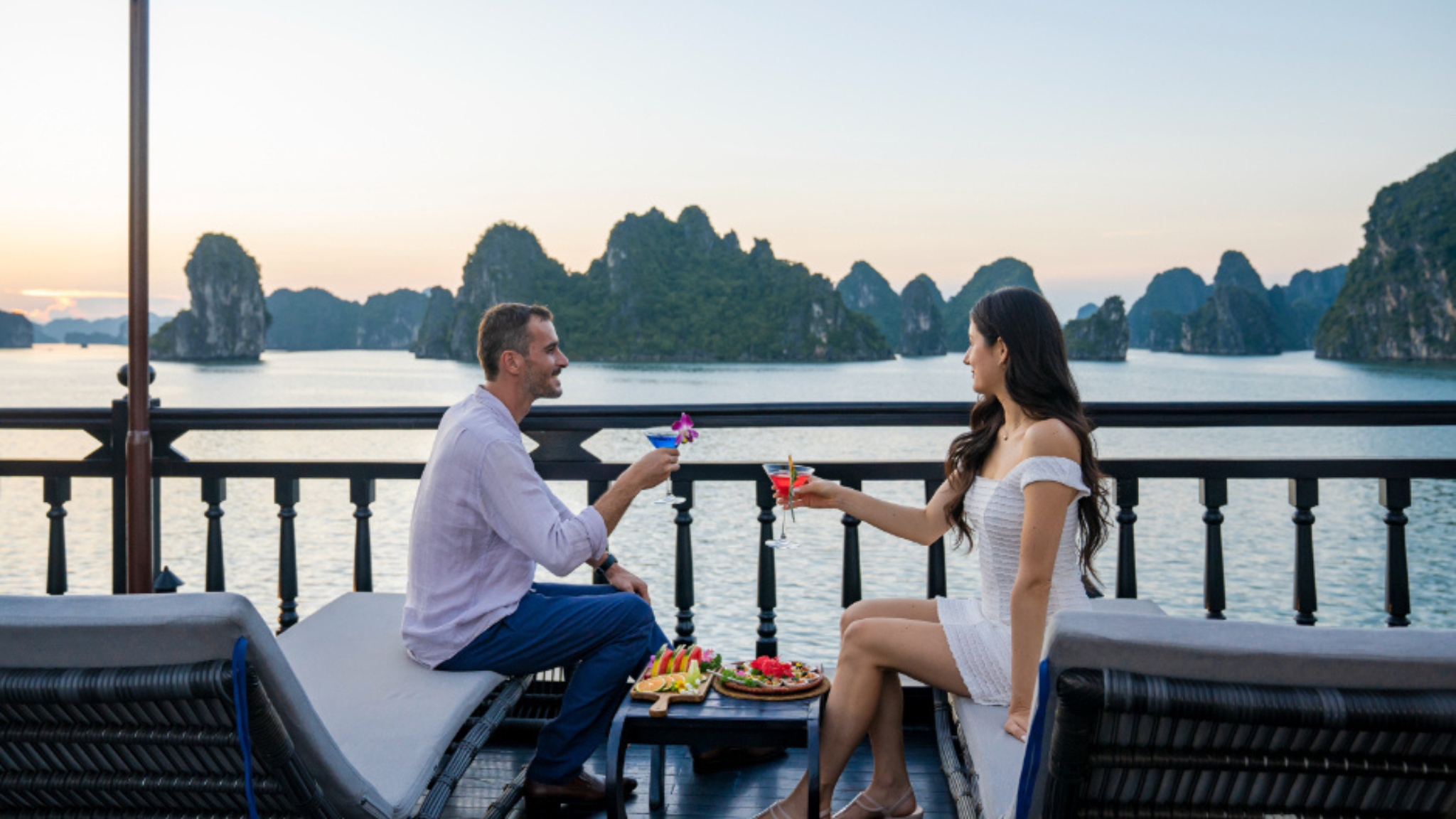 Gaze at the mesmerizing sunset while sipping a cocktail with a flavorsome taste