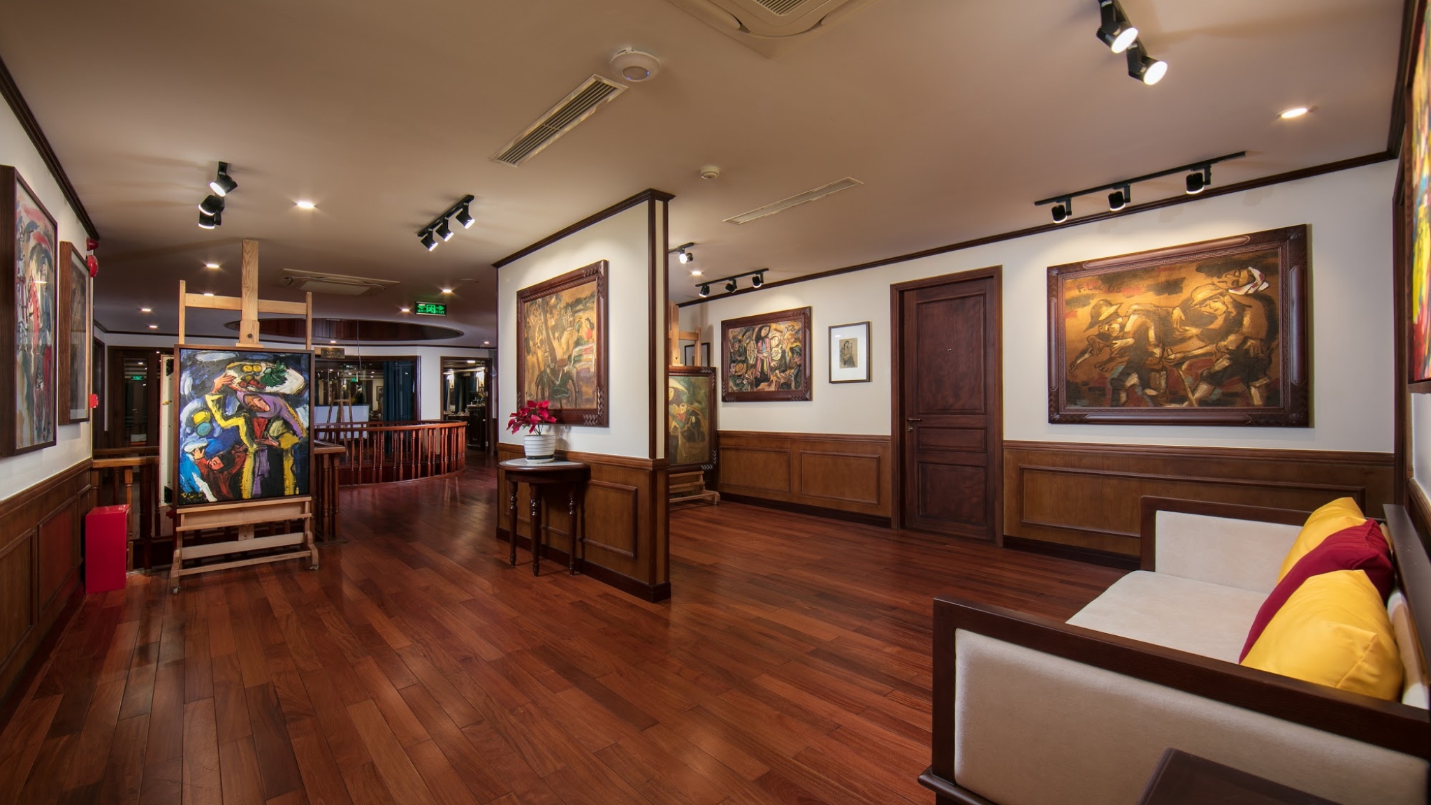 L Art De L'Annam Gallery offers a precious space for artwork display.