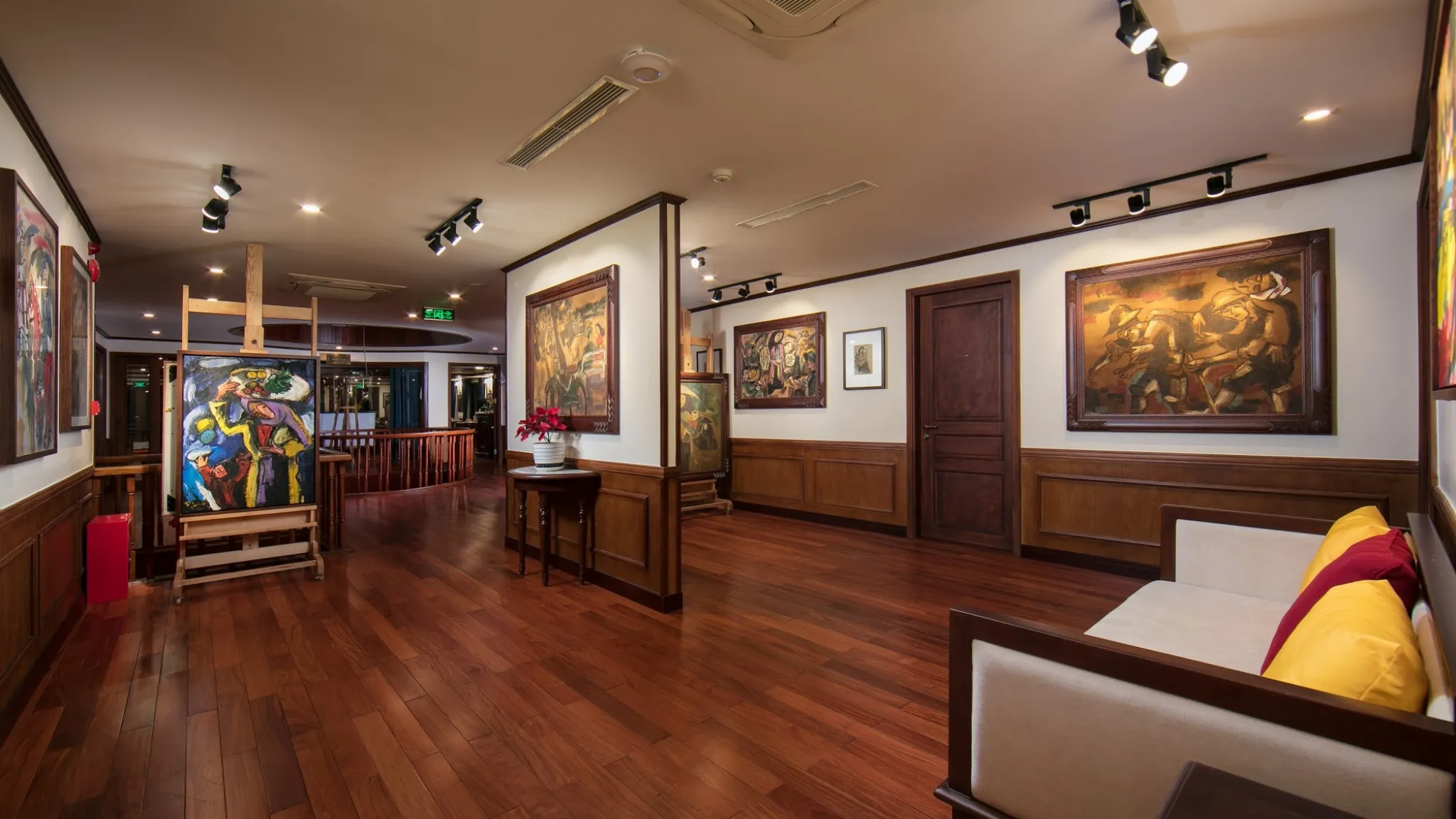 L Art De L'Annam Gallery
