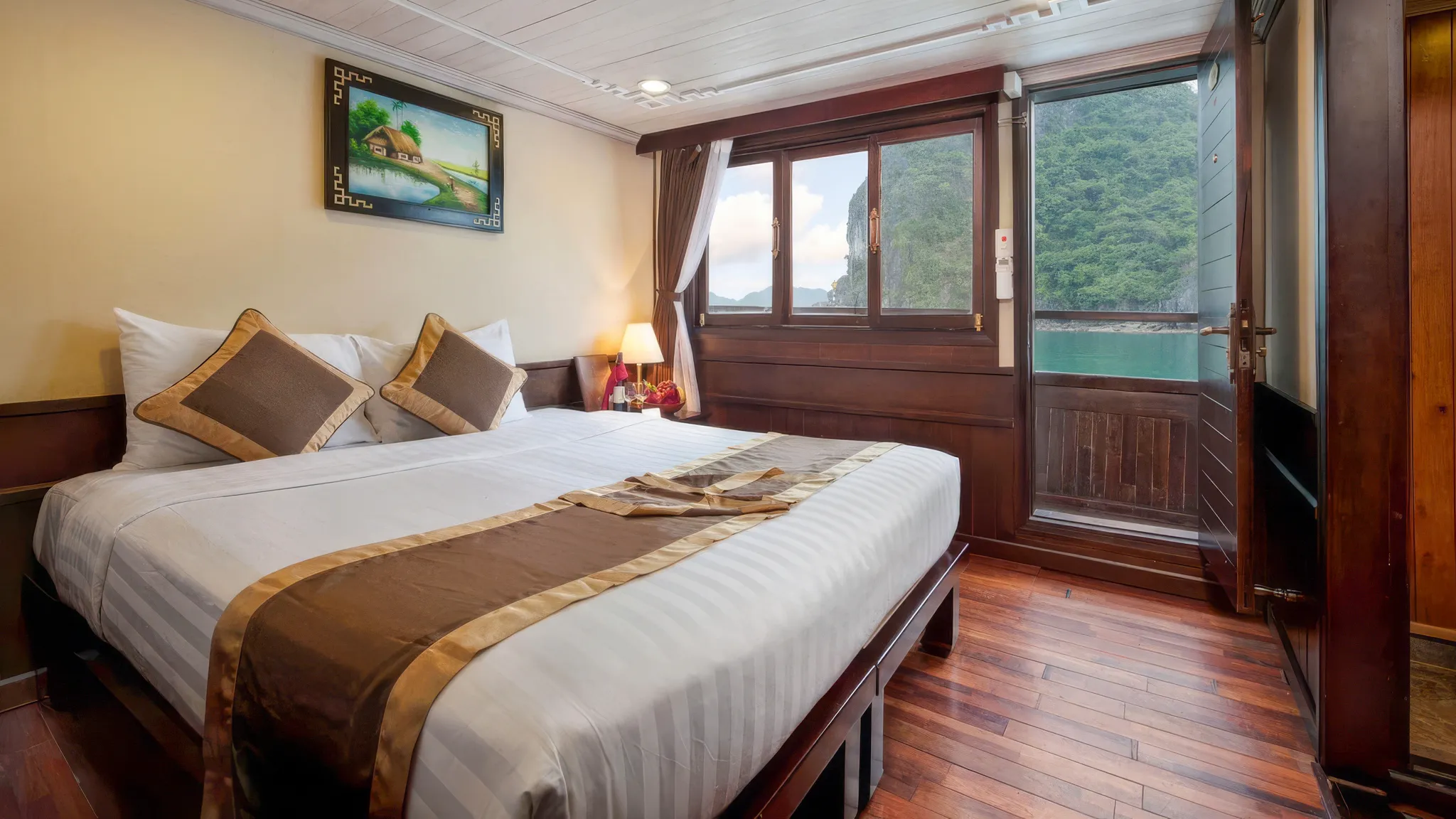 Deluxe Cabin