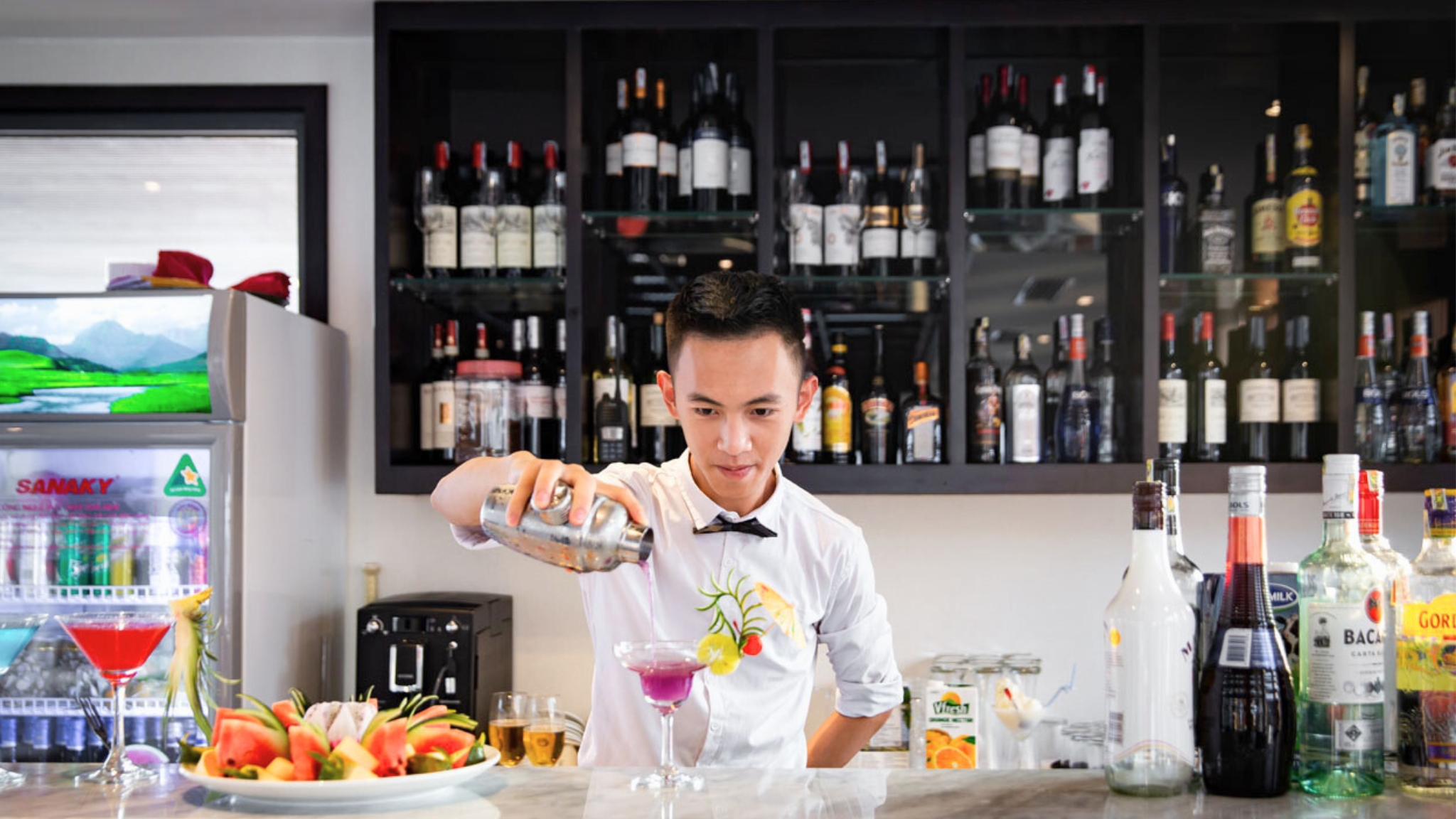 The first-class beverages give a great experience but a high cost for travelers.