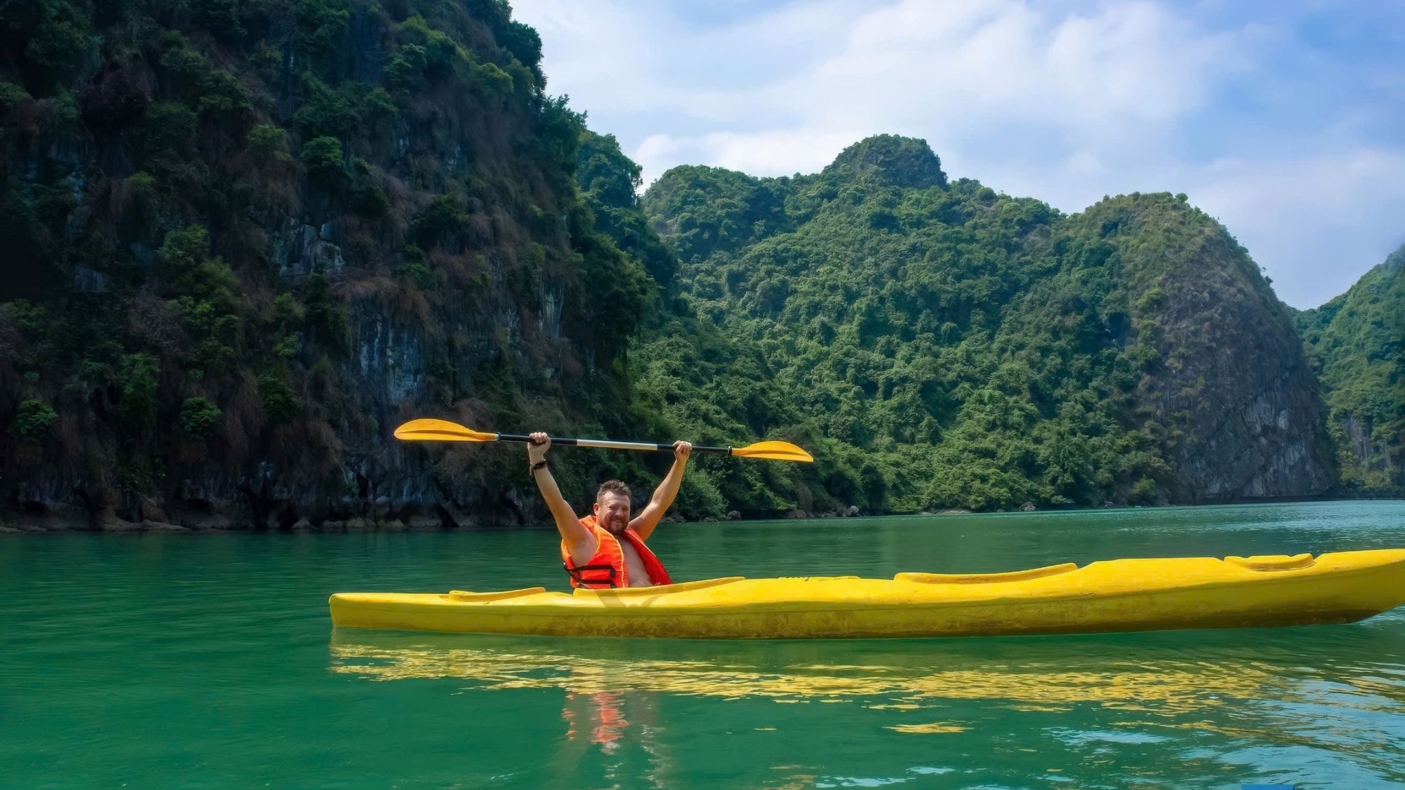 Don&rsquo;t forget to enjoy the serenity of Lan Ha Bay while kayaking around Ao Ech