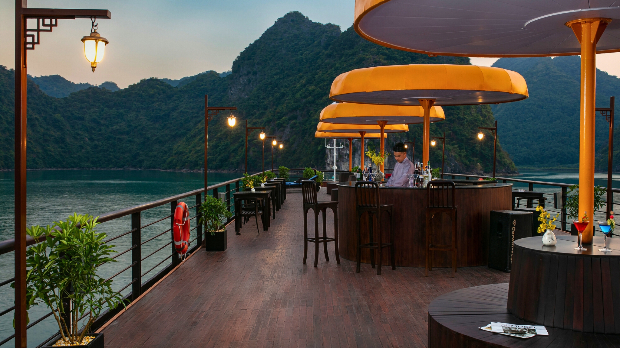 Atmospheric bar corner for the best taste of vibrant cocktails and Halong Bay sightseeing