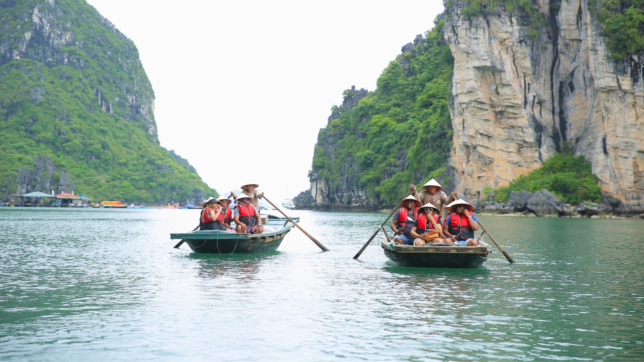 Have a rowing boat trip to discover the breathtaking Dark & Bright Cave