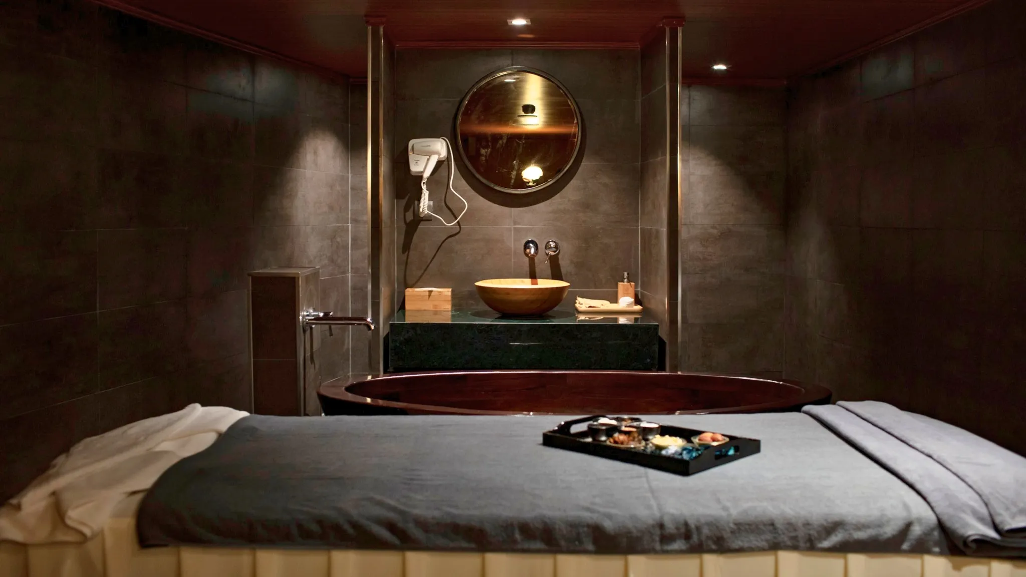 Luxuriant Ambiance At Akoya Spa