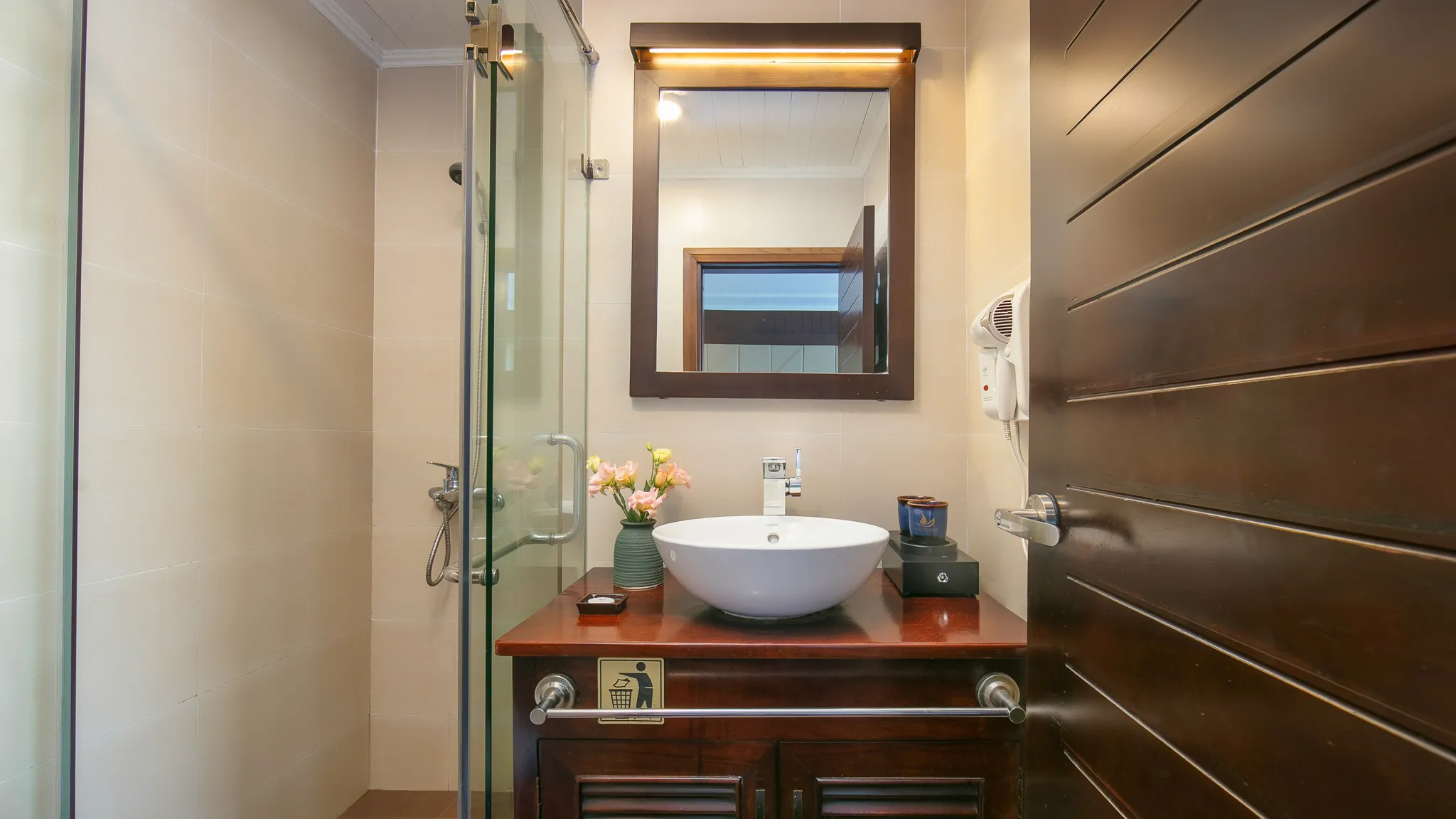 Ensuite Bathroom For Best Convenience