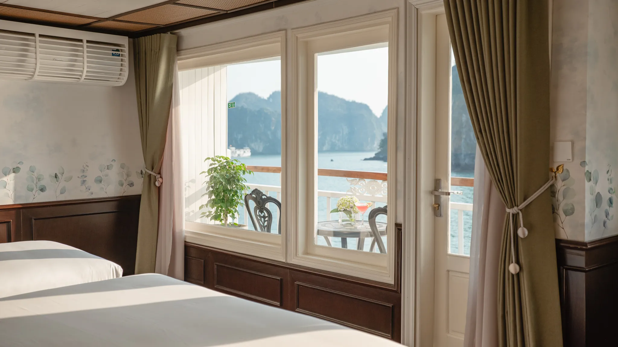 The Private Balcony