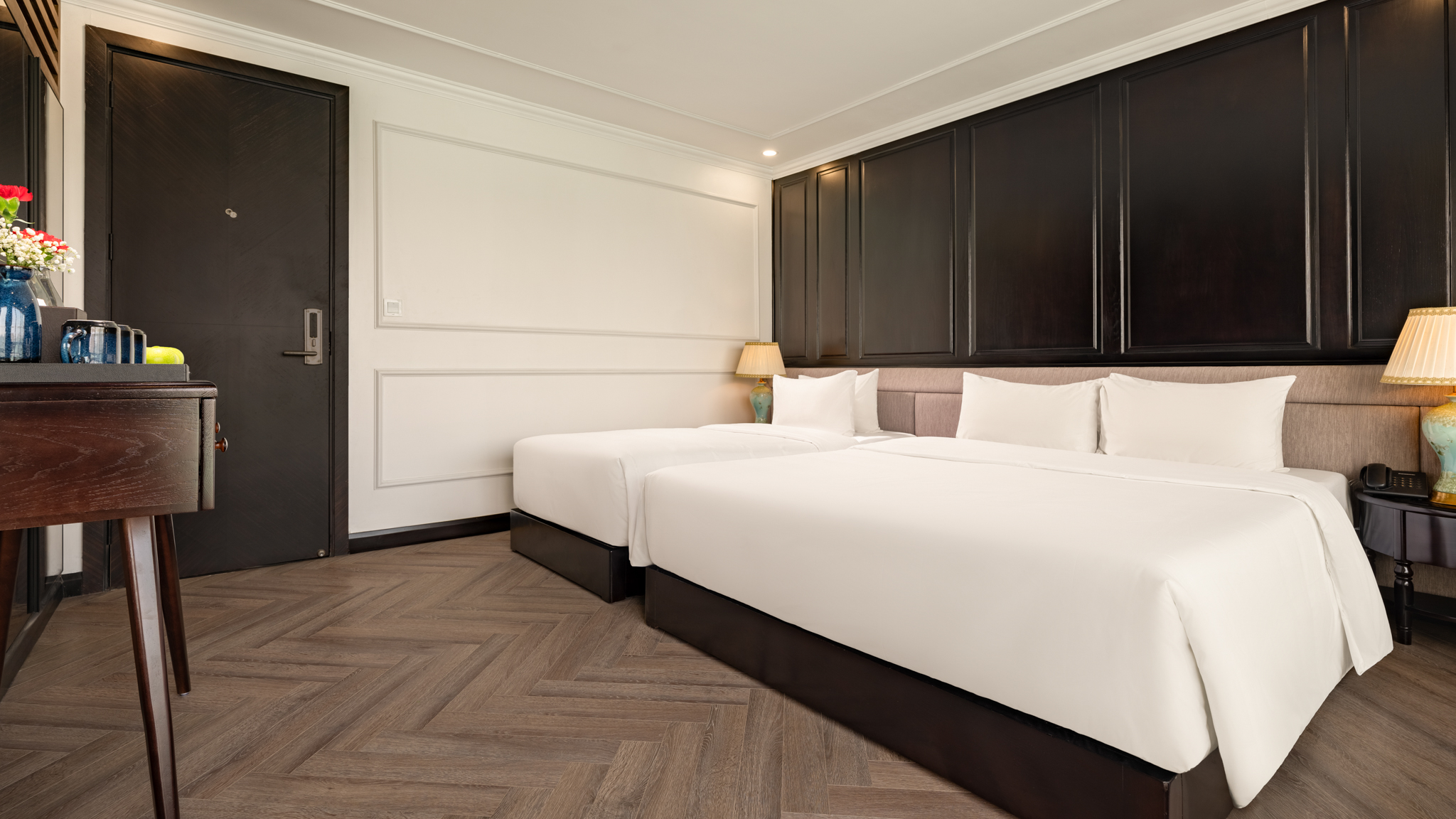 Suitable for small groups & families