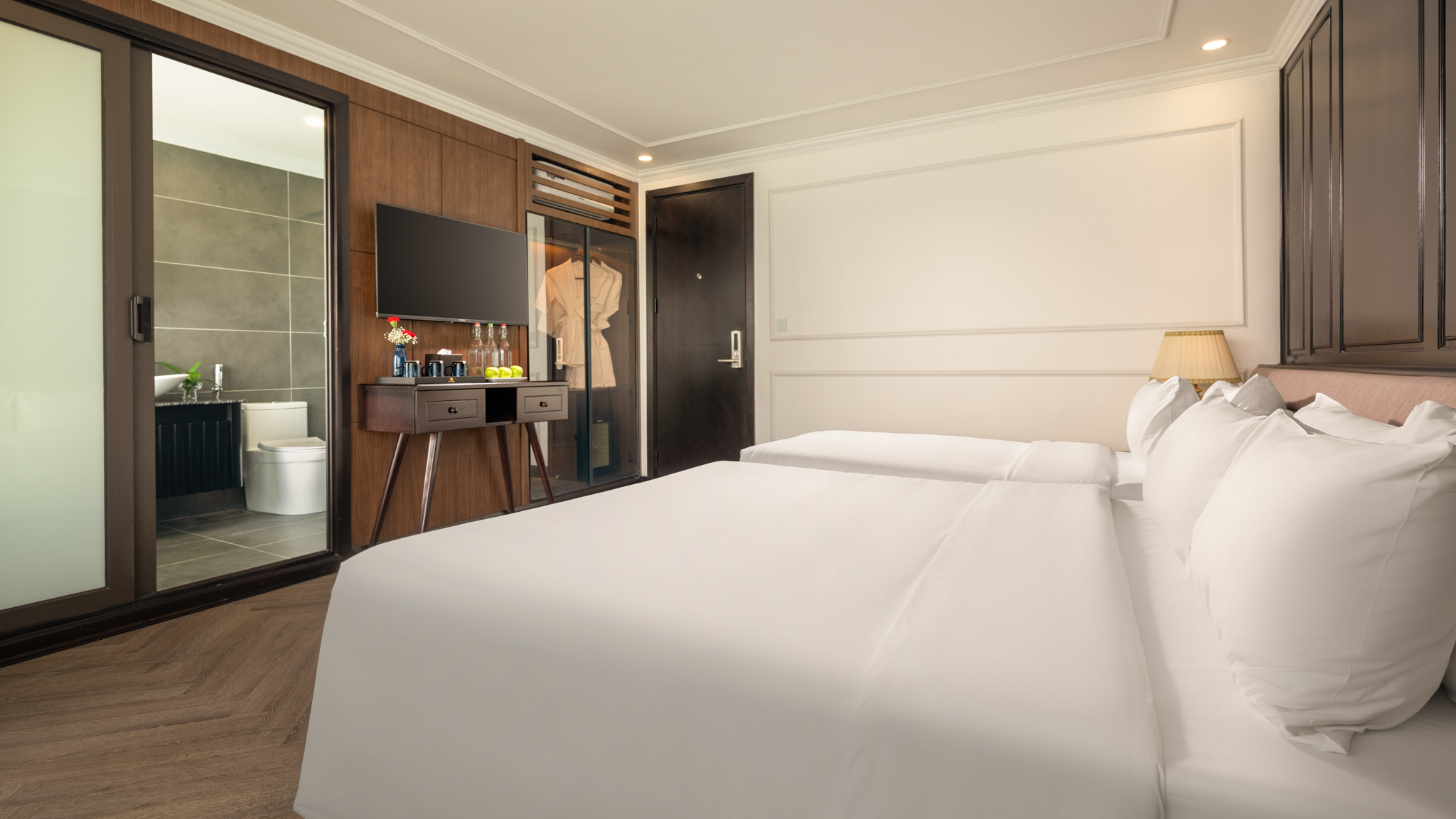 Chic Styling and Decorations