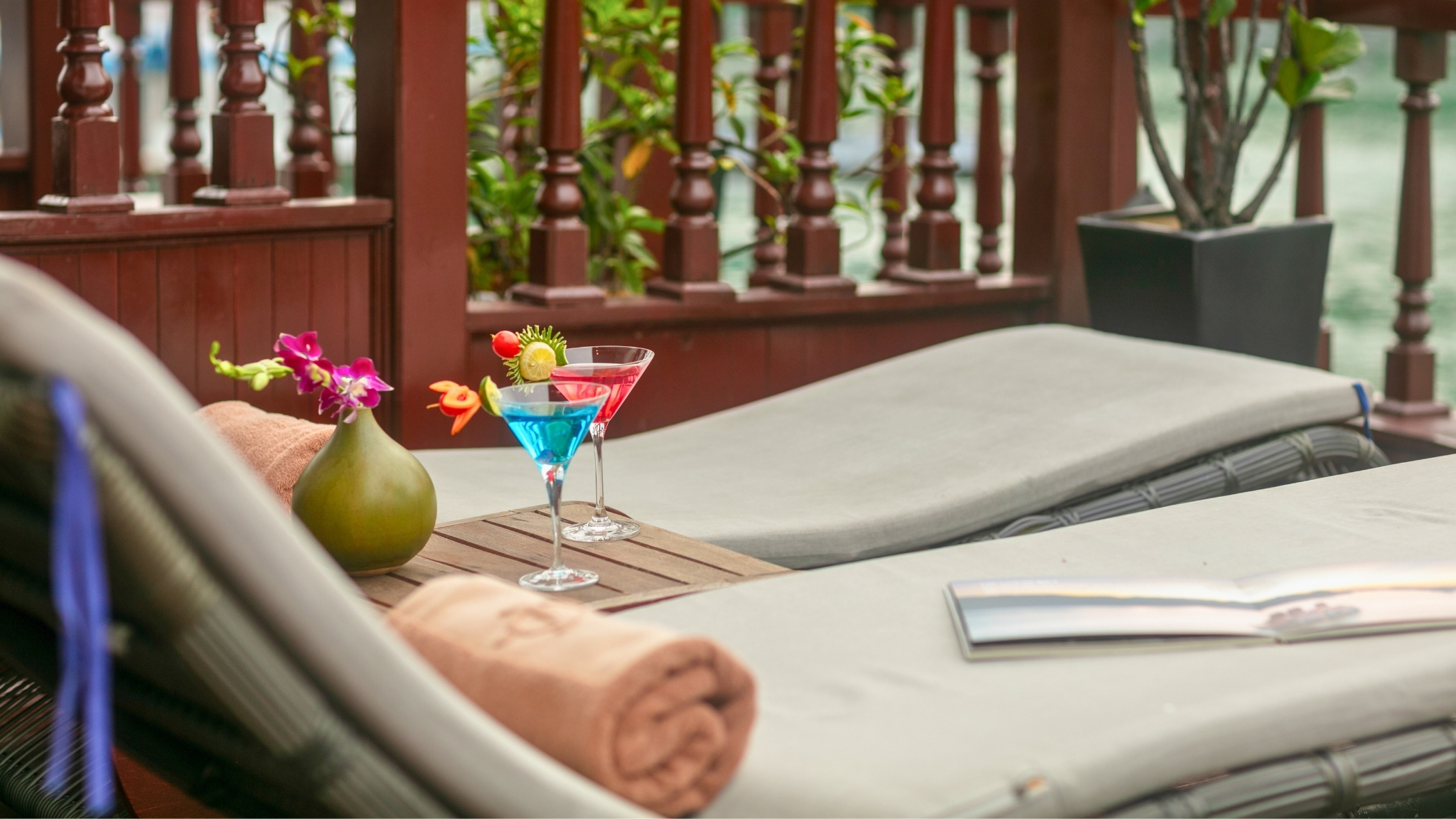 Terrace with Sun loungers