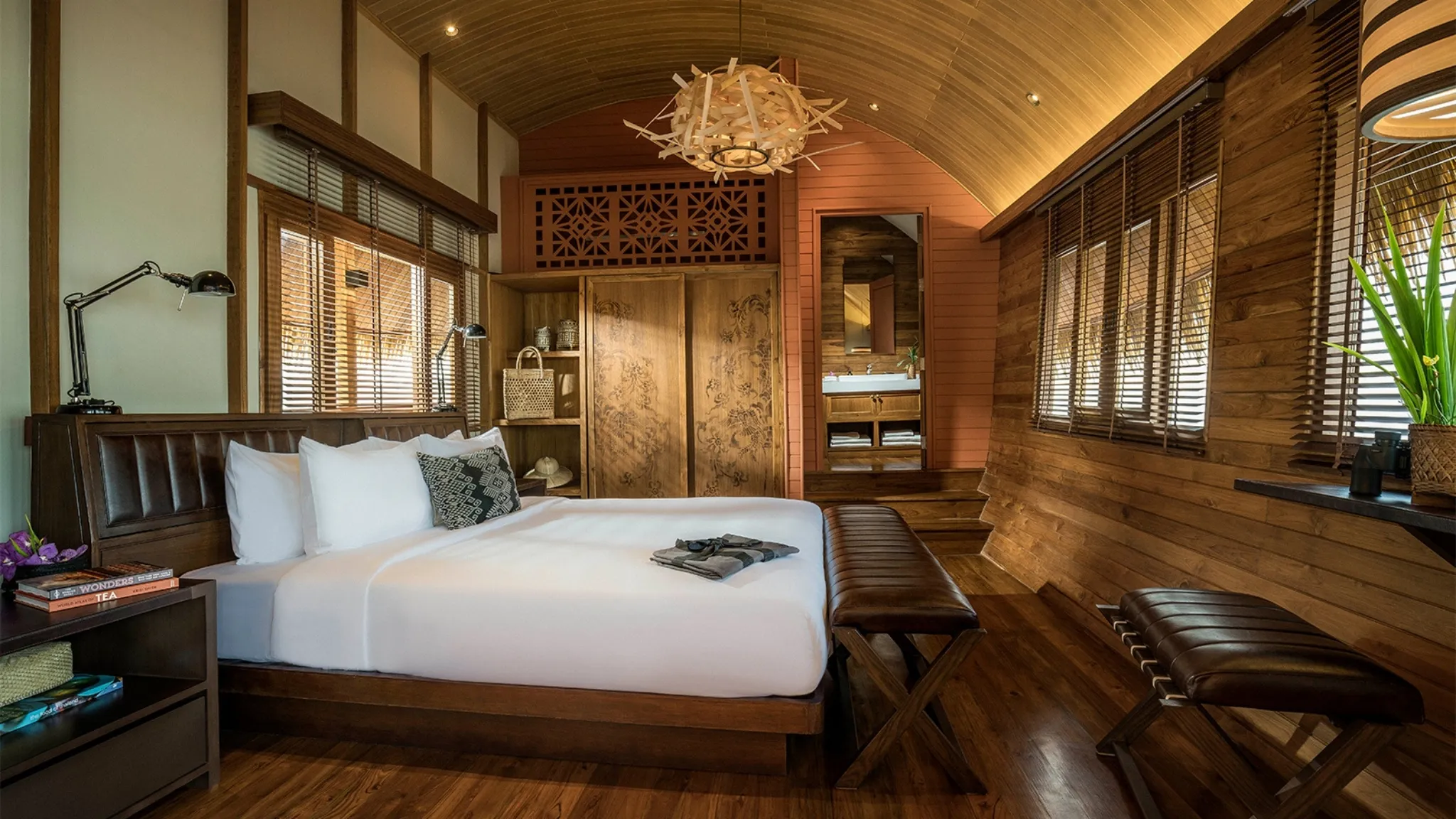 Deluxe King Suite