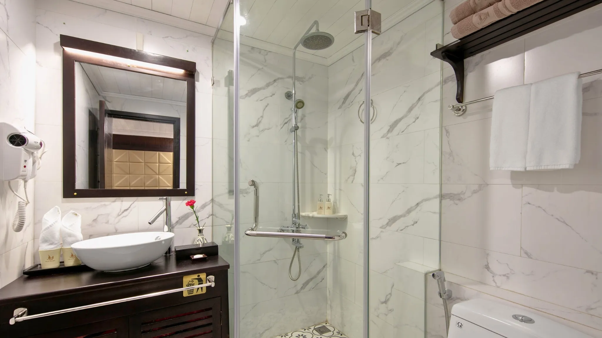 En Suite Bathroom