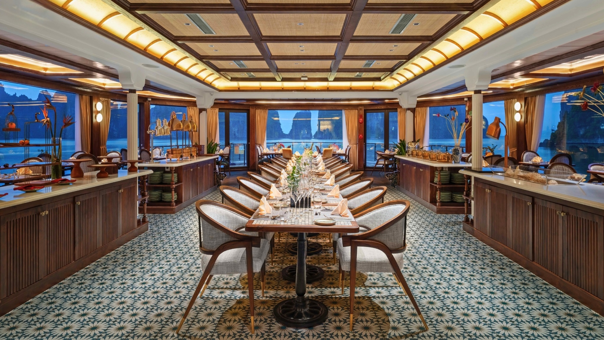 Exquisite Luxury Restaurant