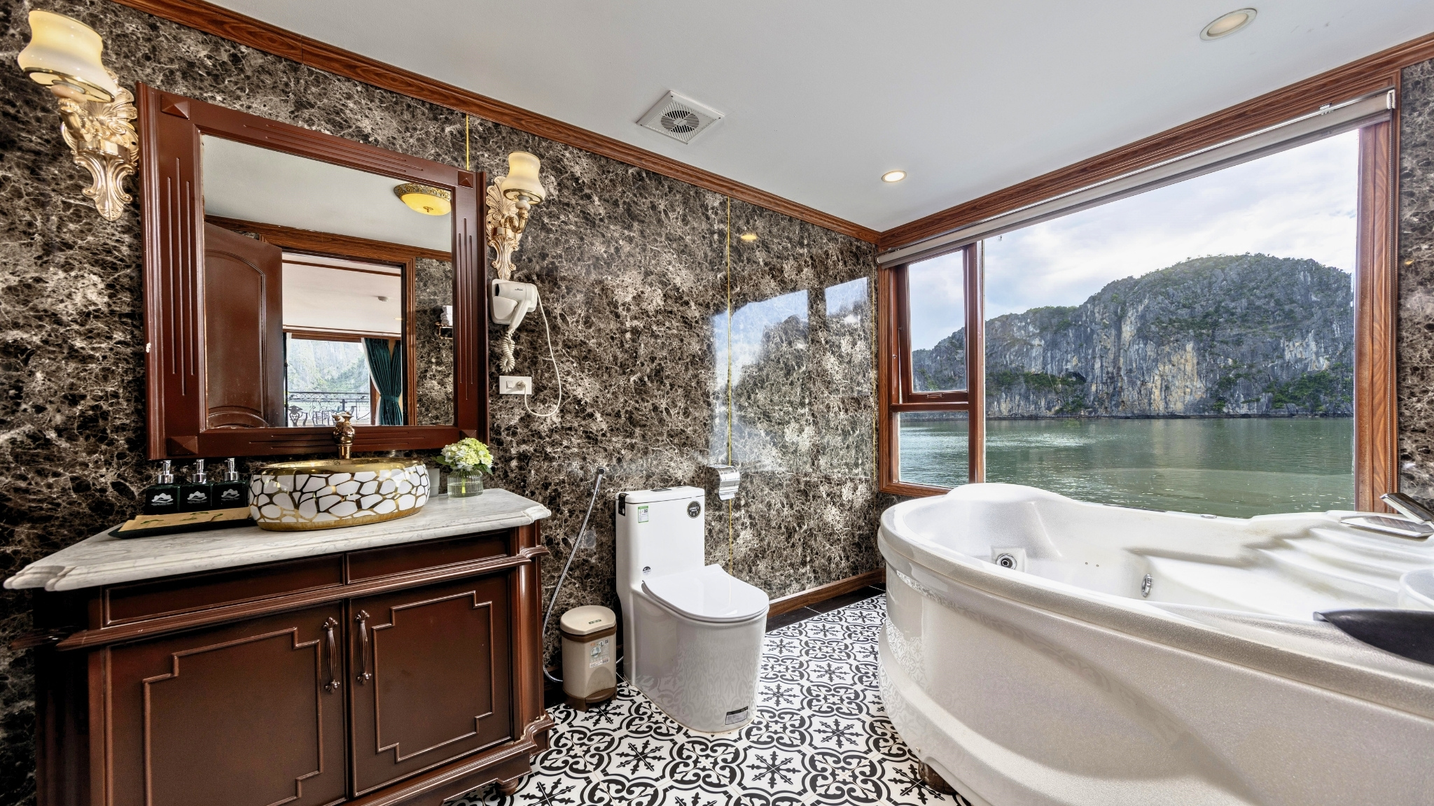 First Class Bathroom