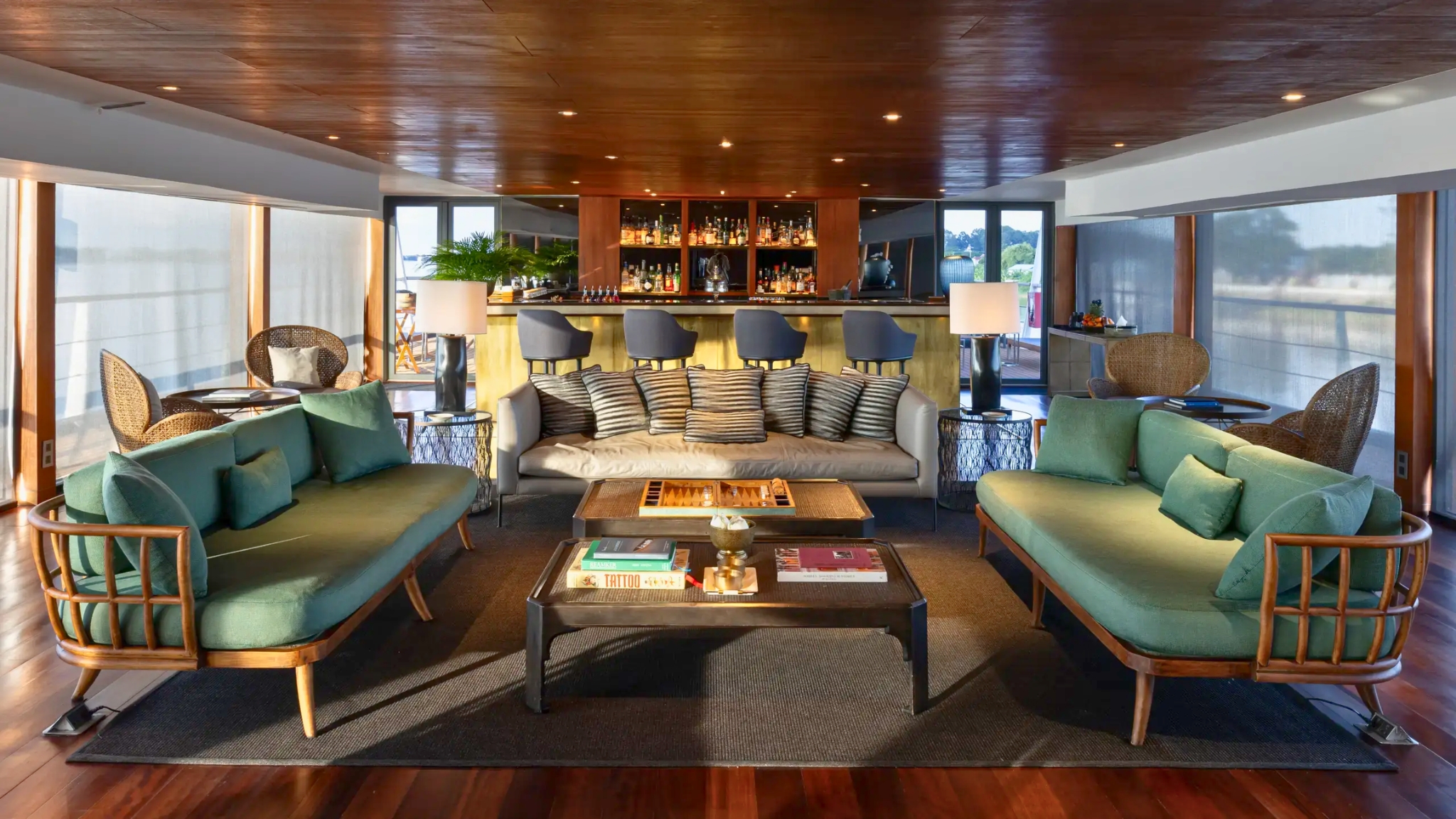 Luxurious Indoor Lounge Sofas