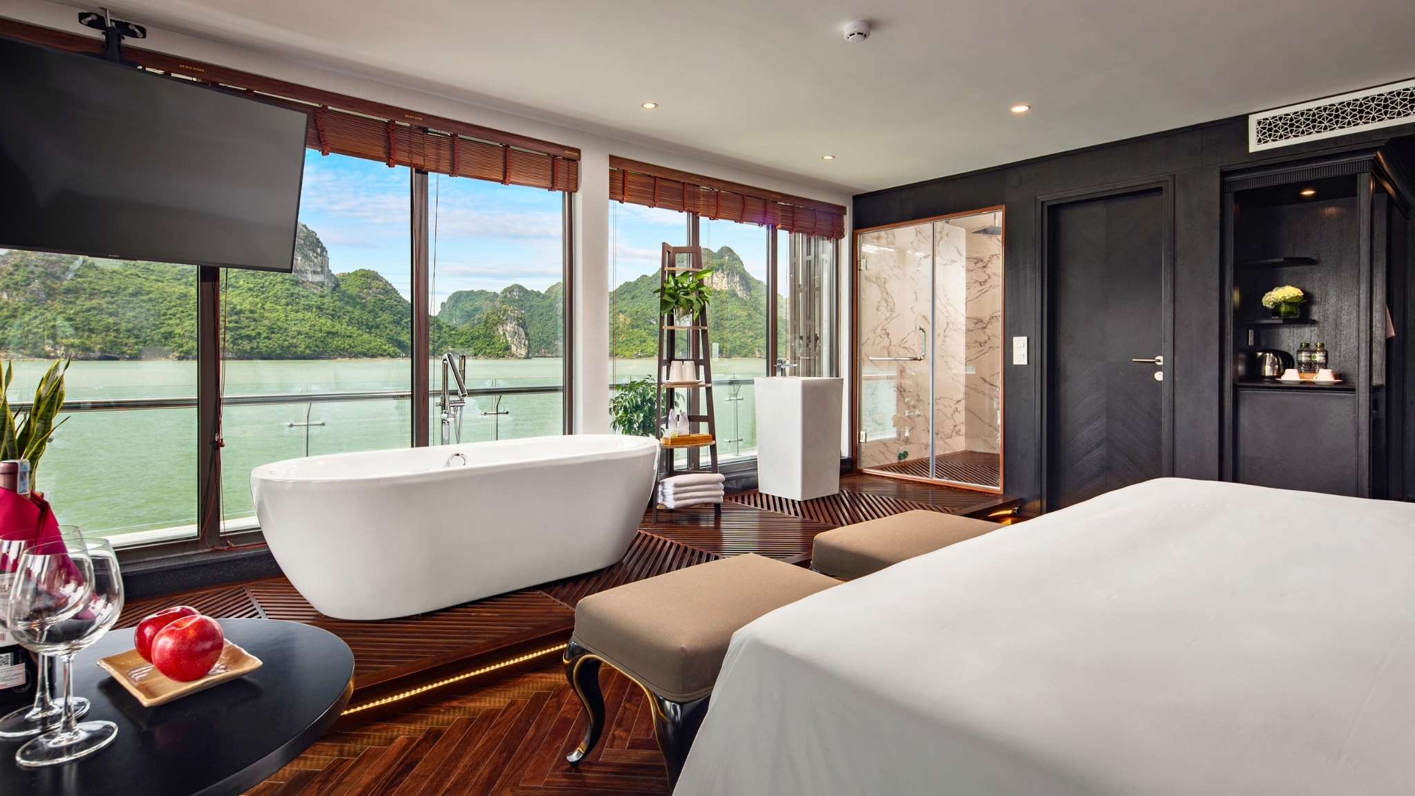 In Room Soaking Bathtub