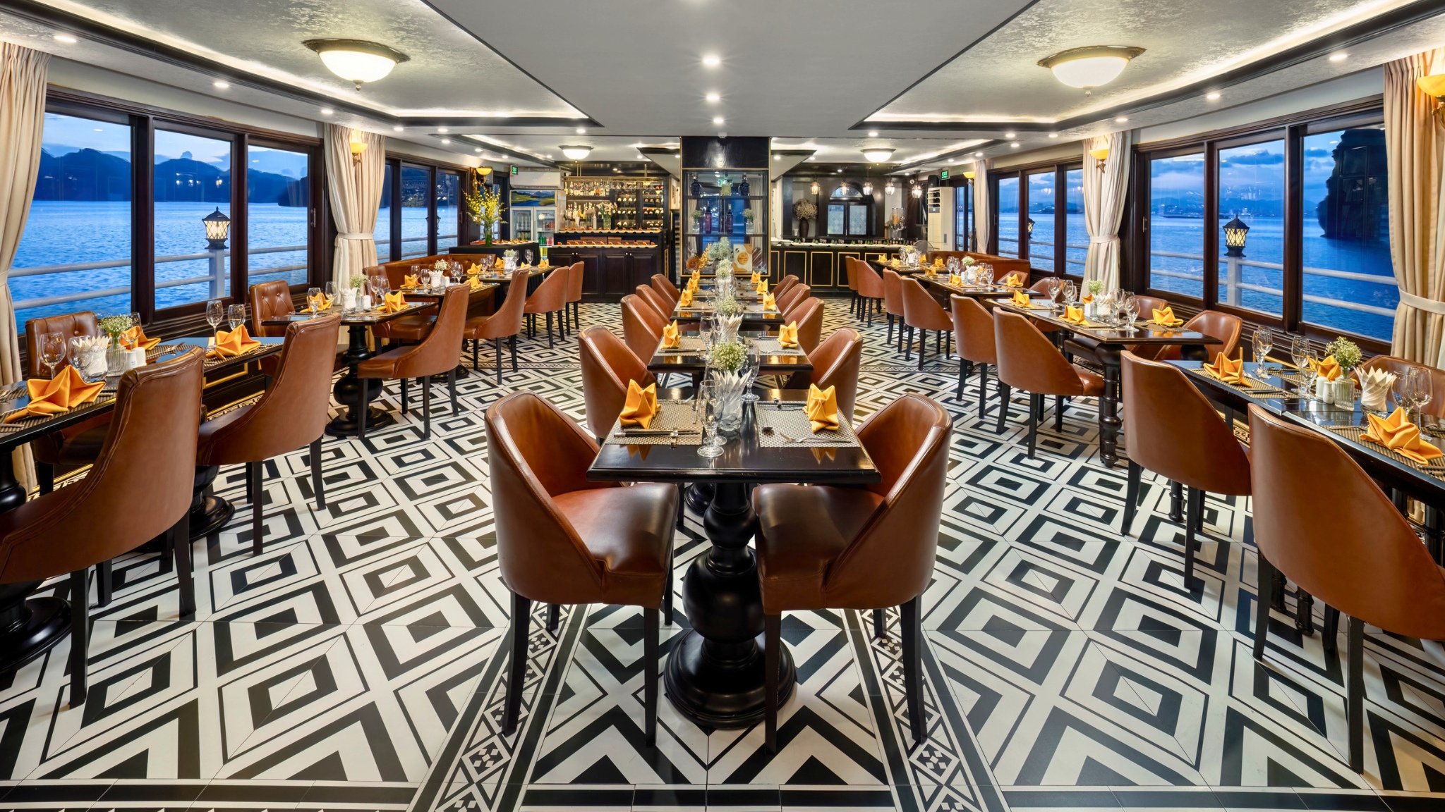 Restaurant with Majestic Decor