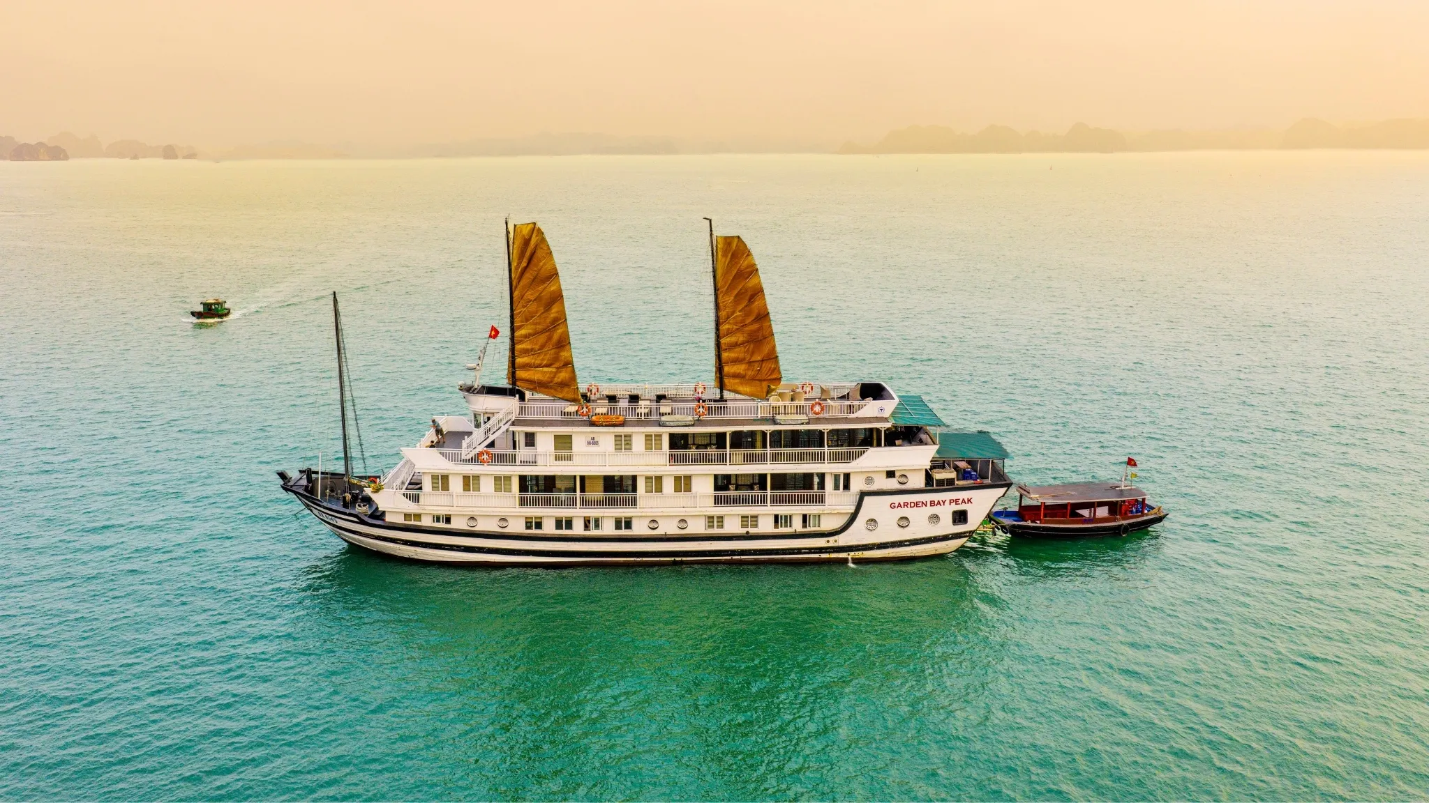 Garden Bay Peak Cruise