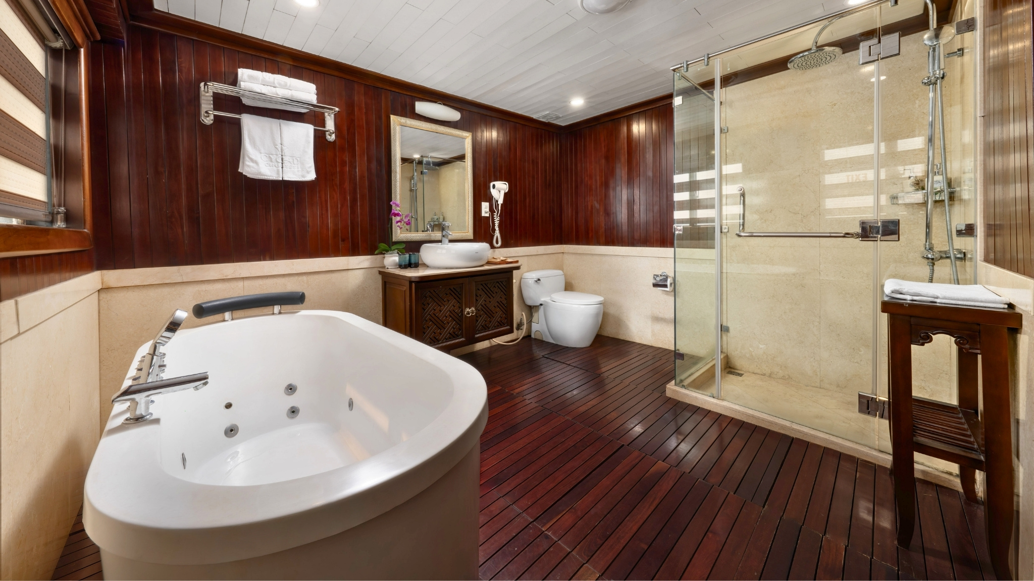 Modern Bathroom Amenities