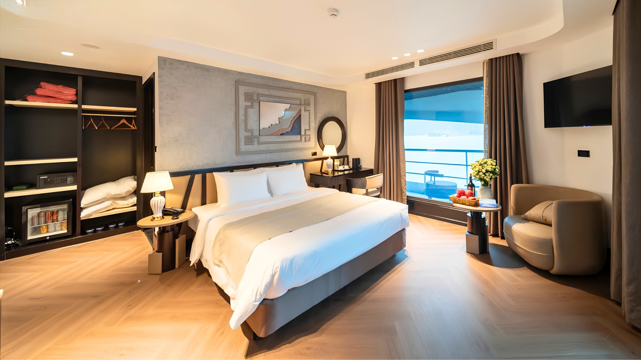 Moon Suite