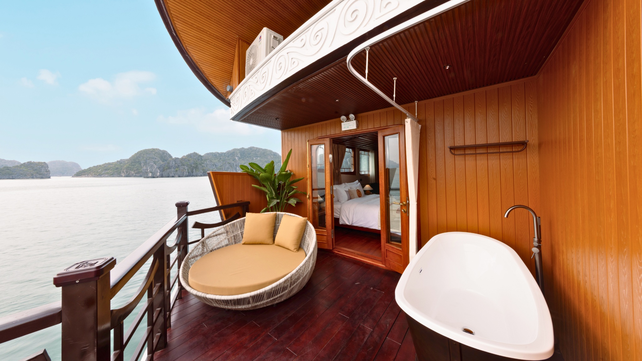 Private Balcony Escape
