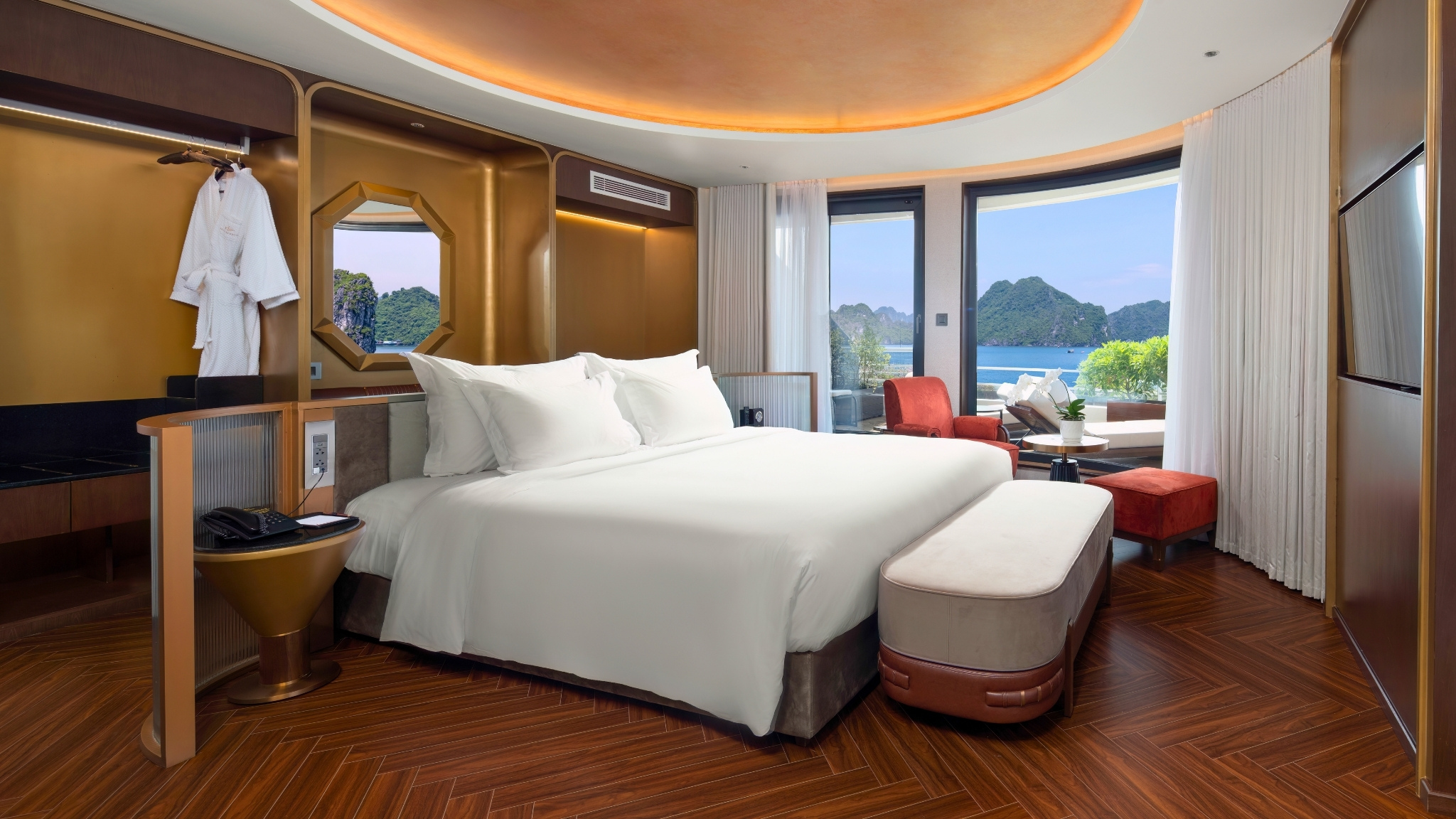 Captain Suite