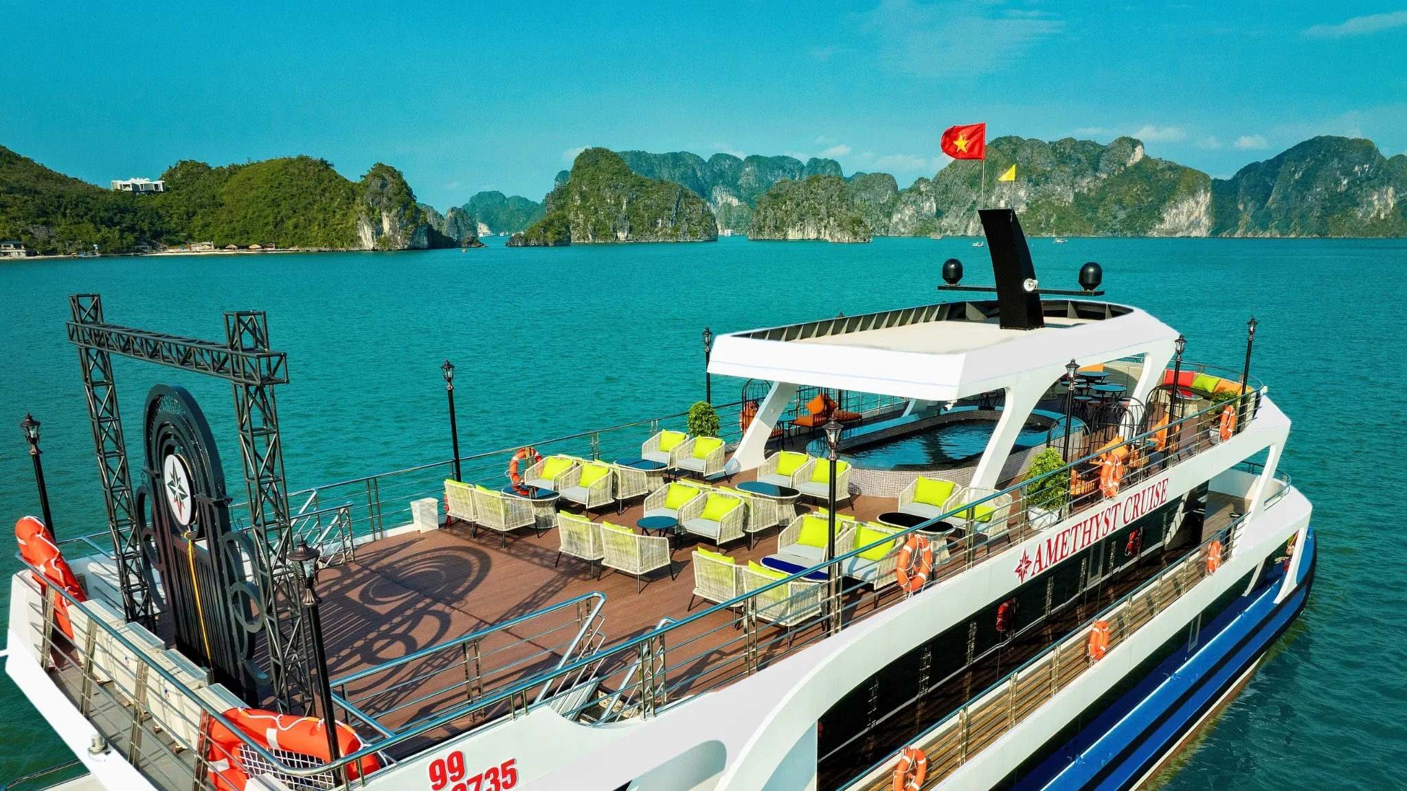 Panoramic Sundeck