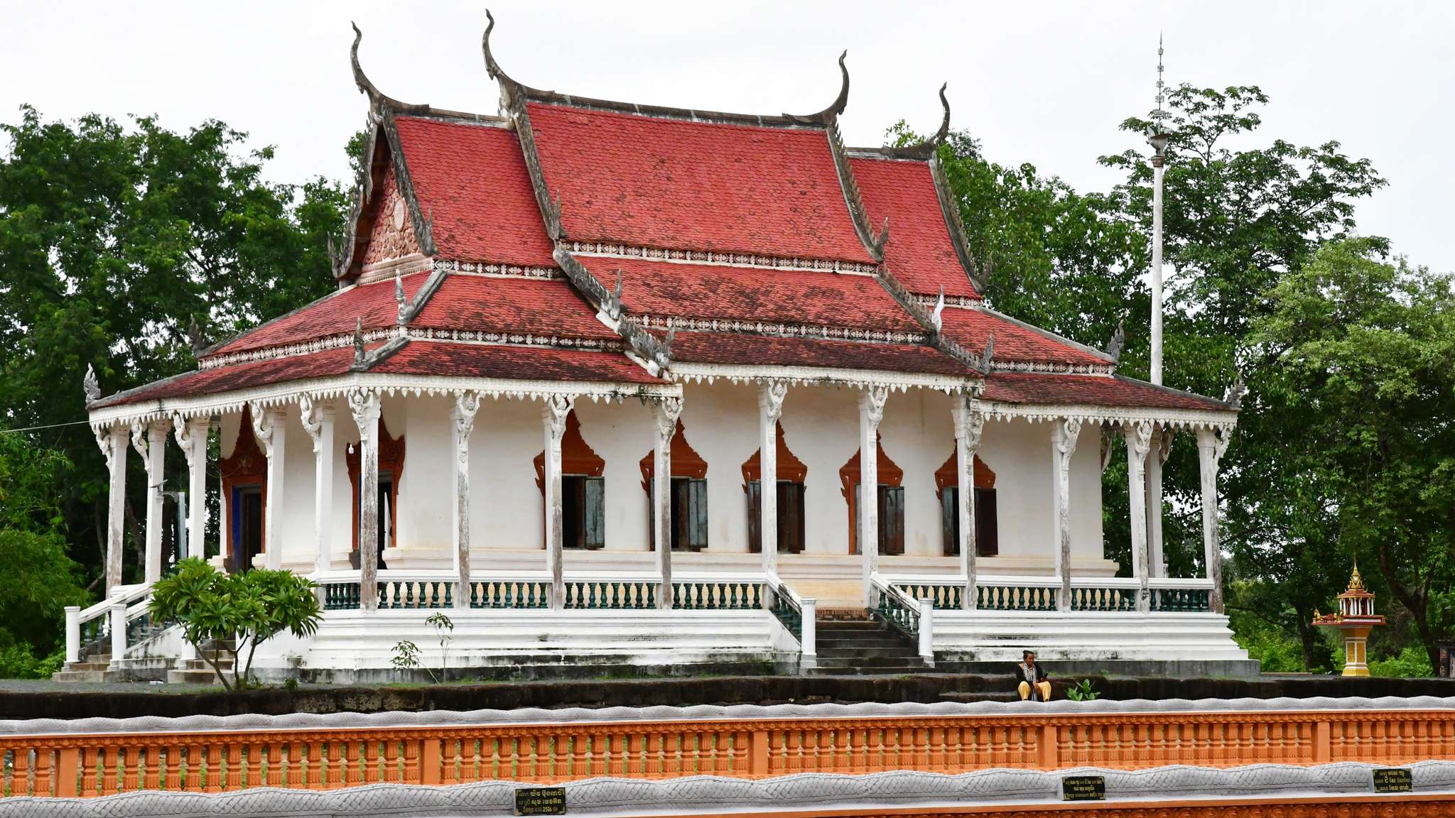 Wat Kampong Tralach Leu