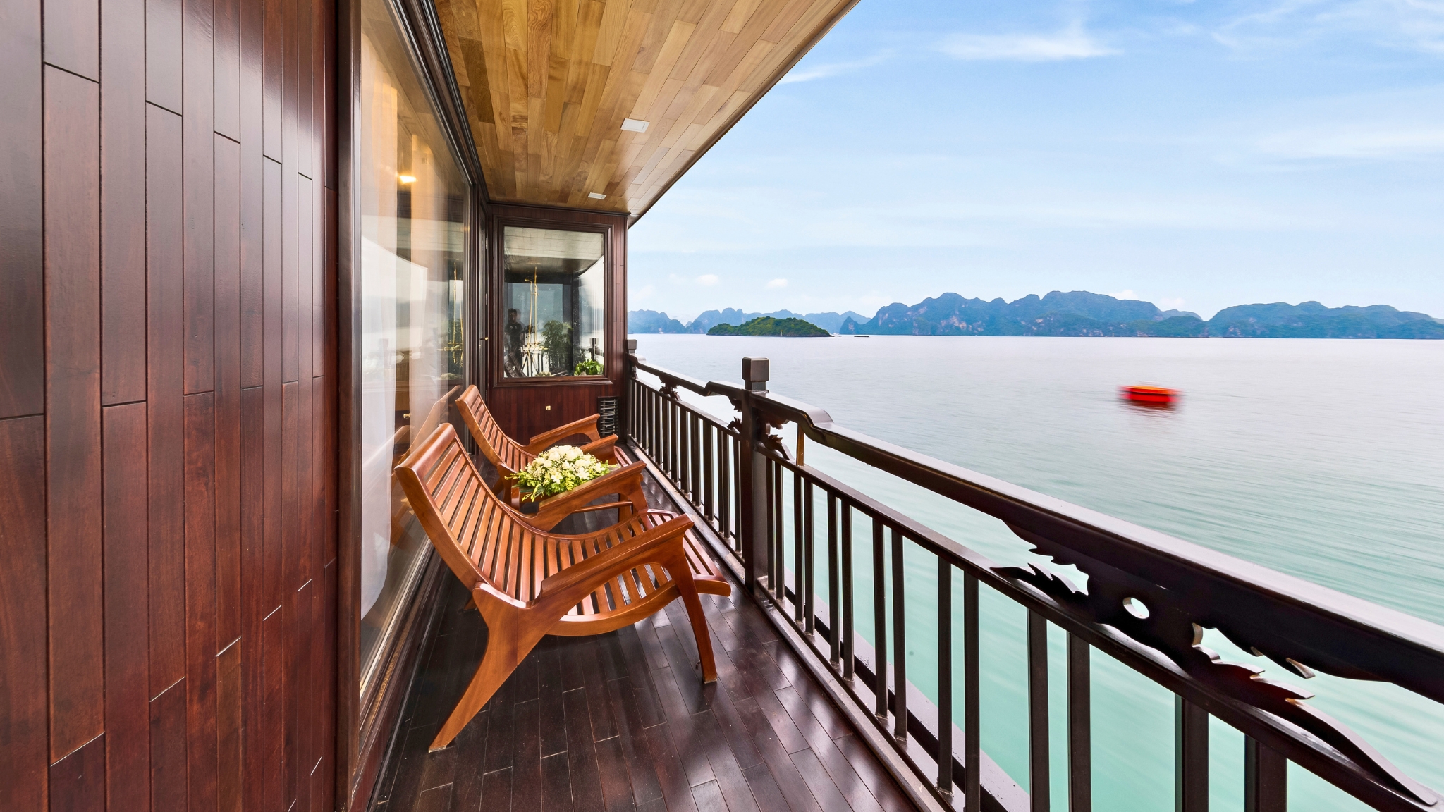 The Convenient Balcony