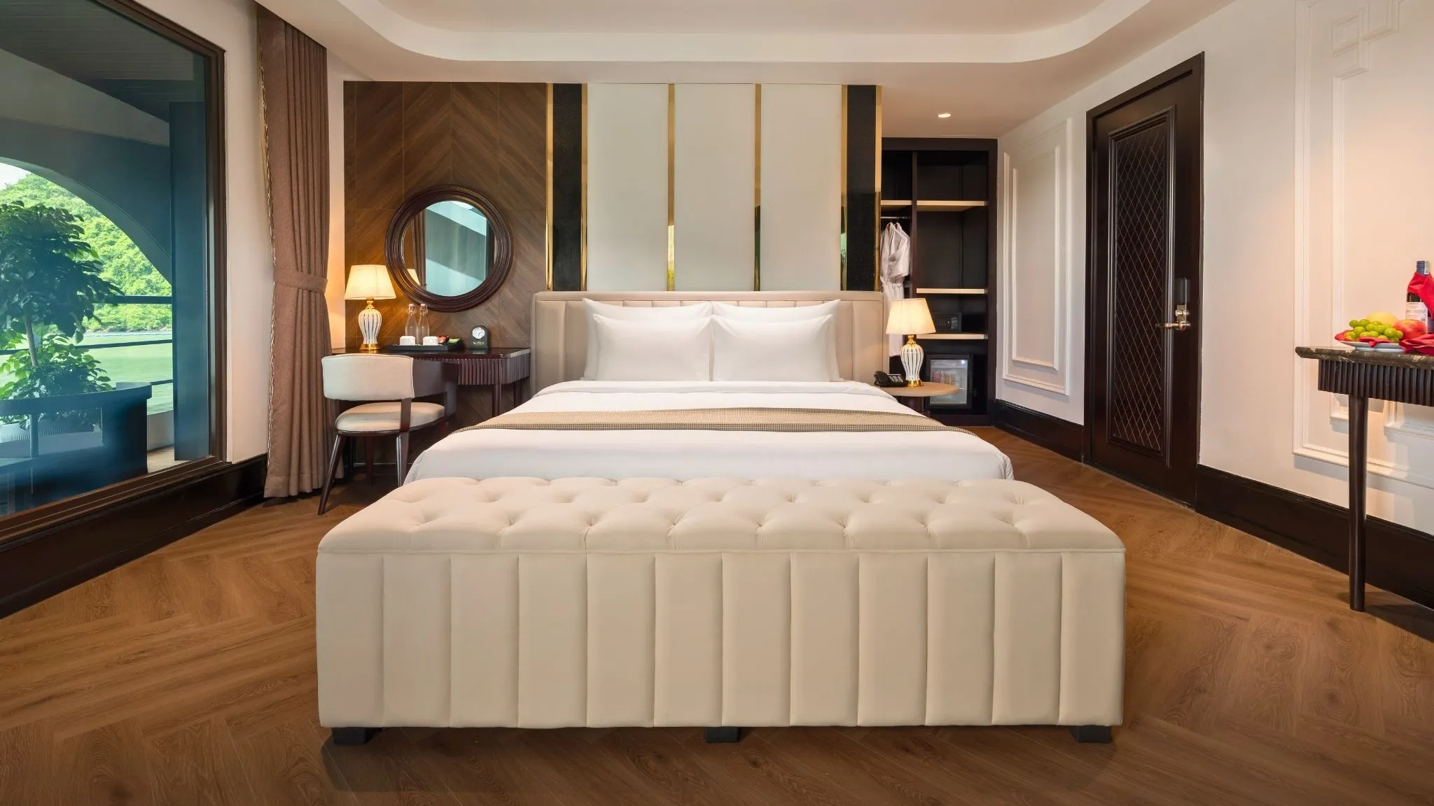 Moon Suite