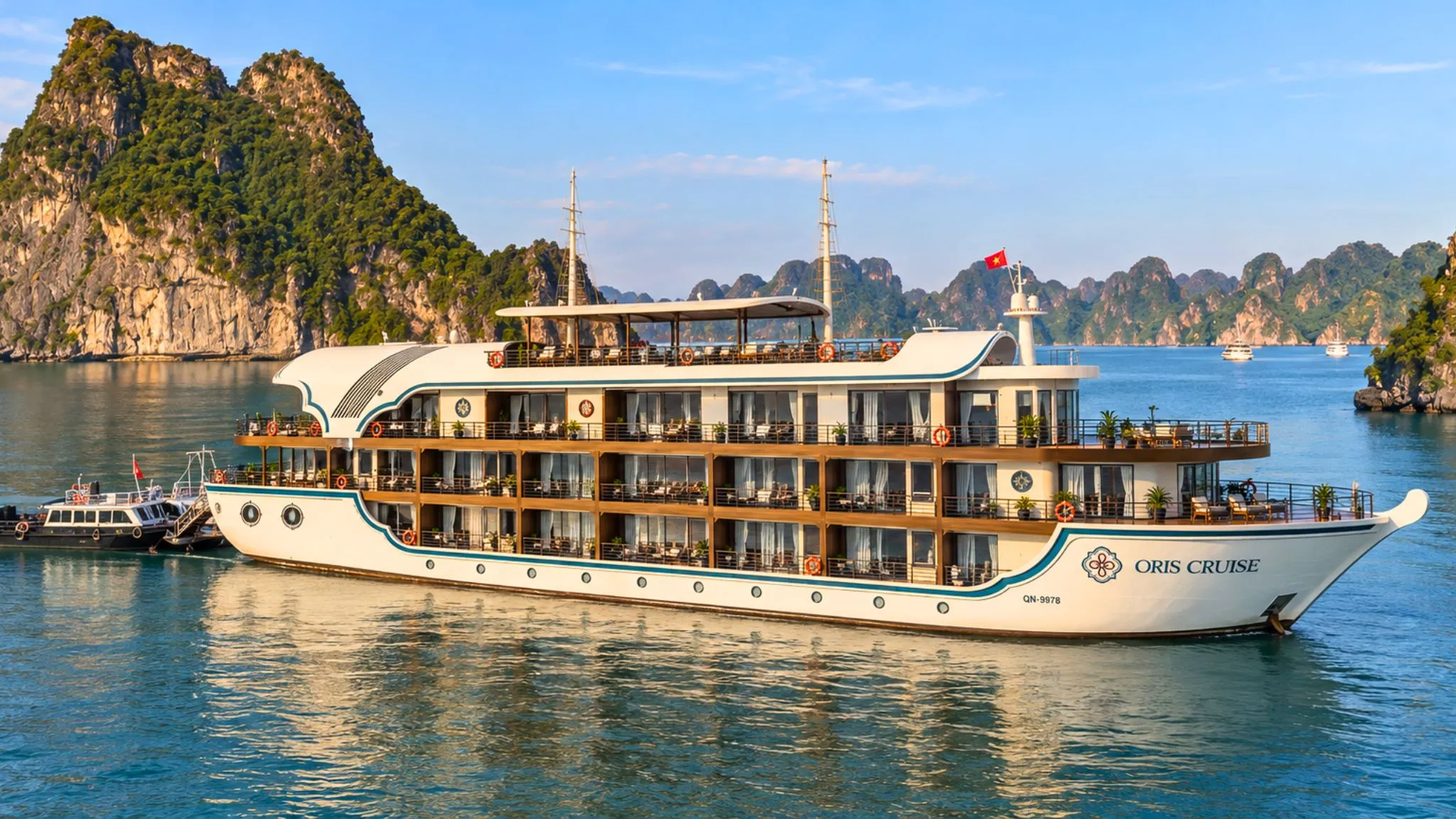 Oris Cruise Van Don Bay