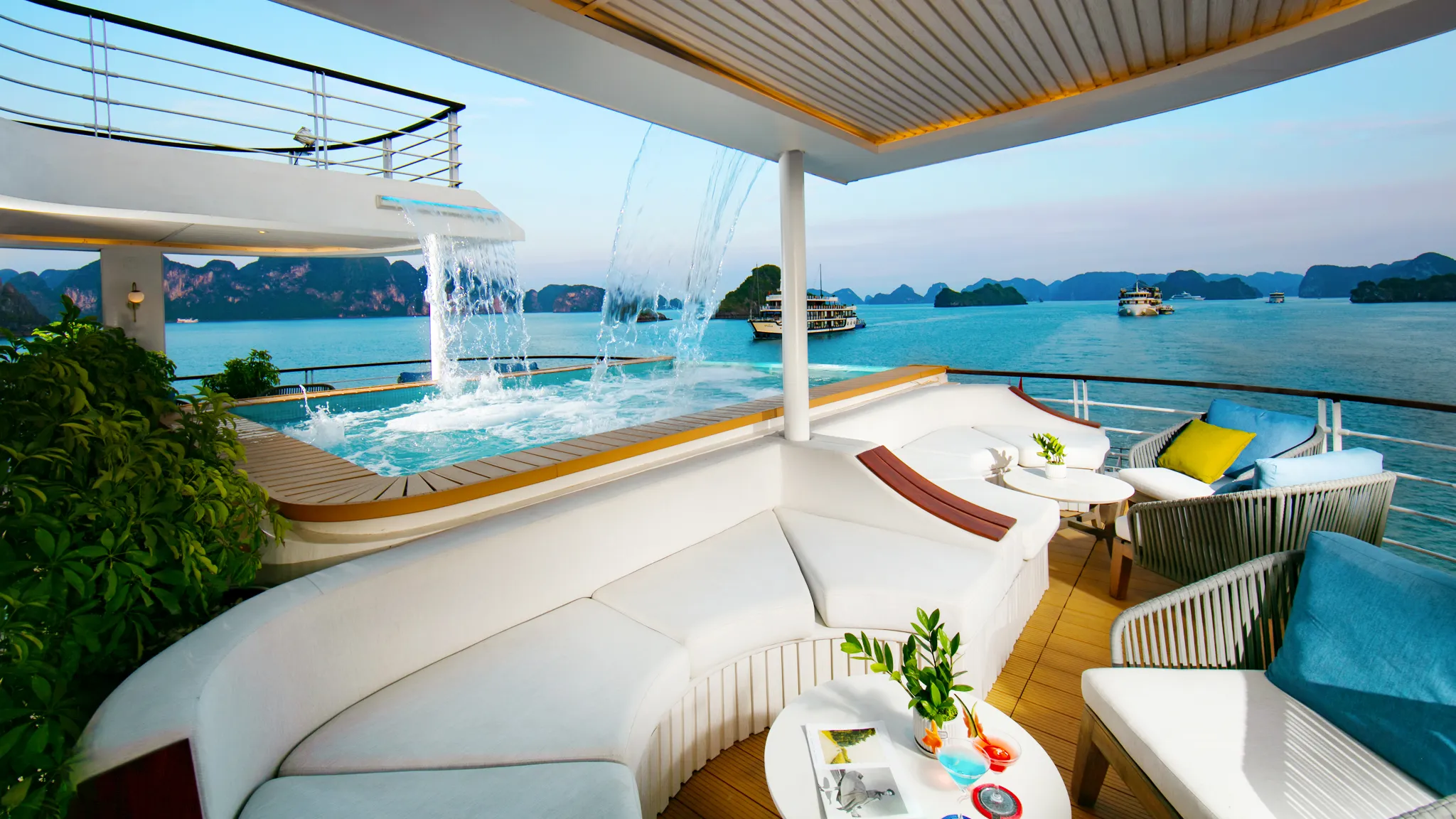 Open Lounge To Chill Out