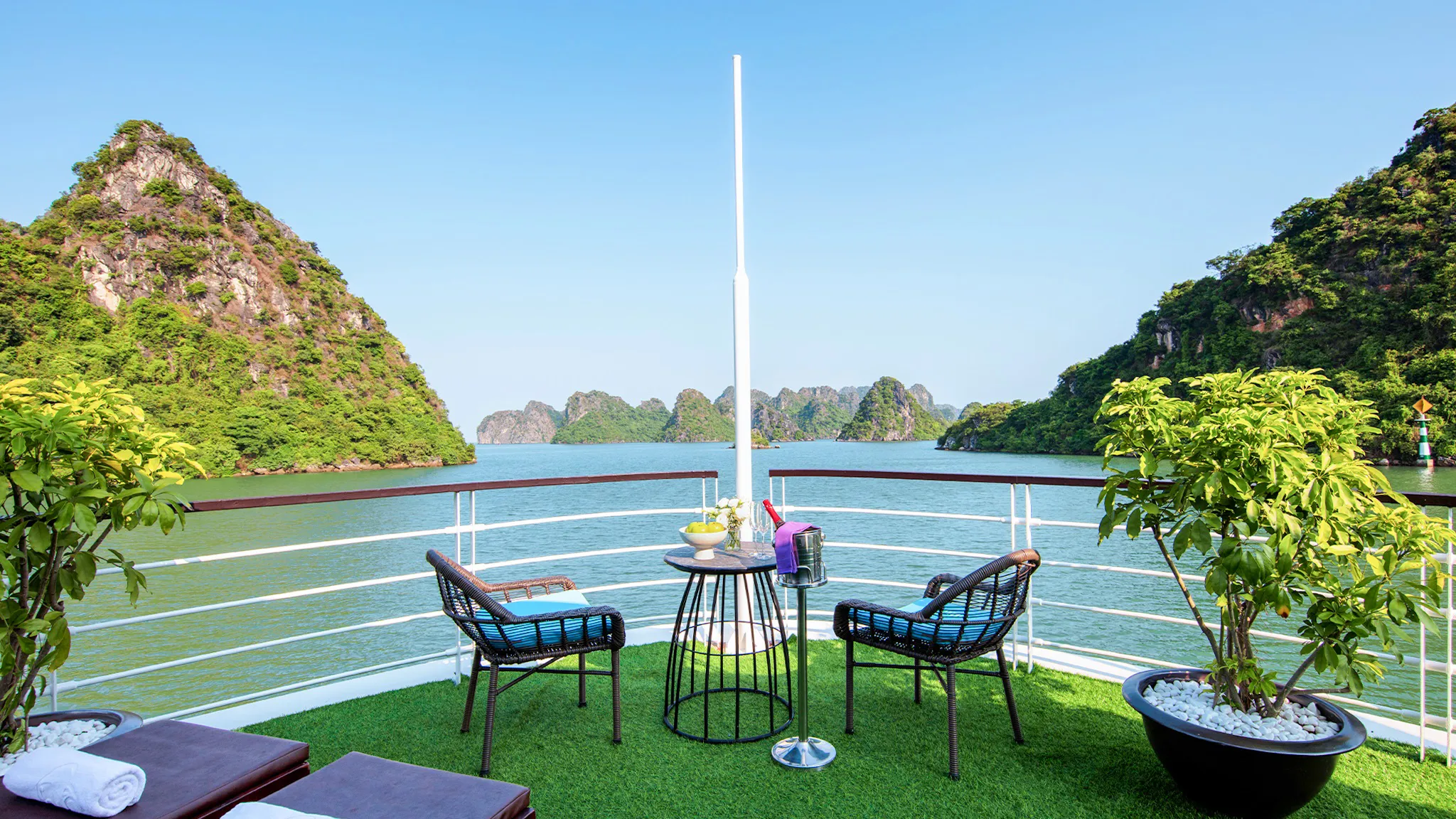 Lan Ha Bay Beauty Over Private Terrace