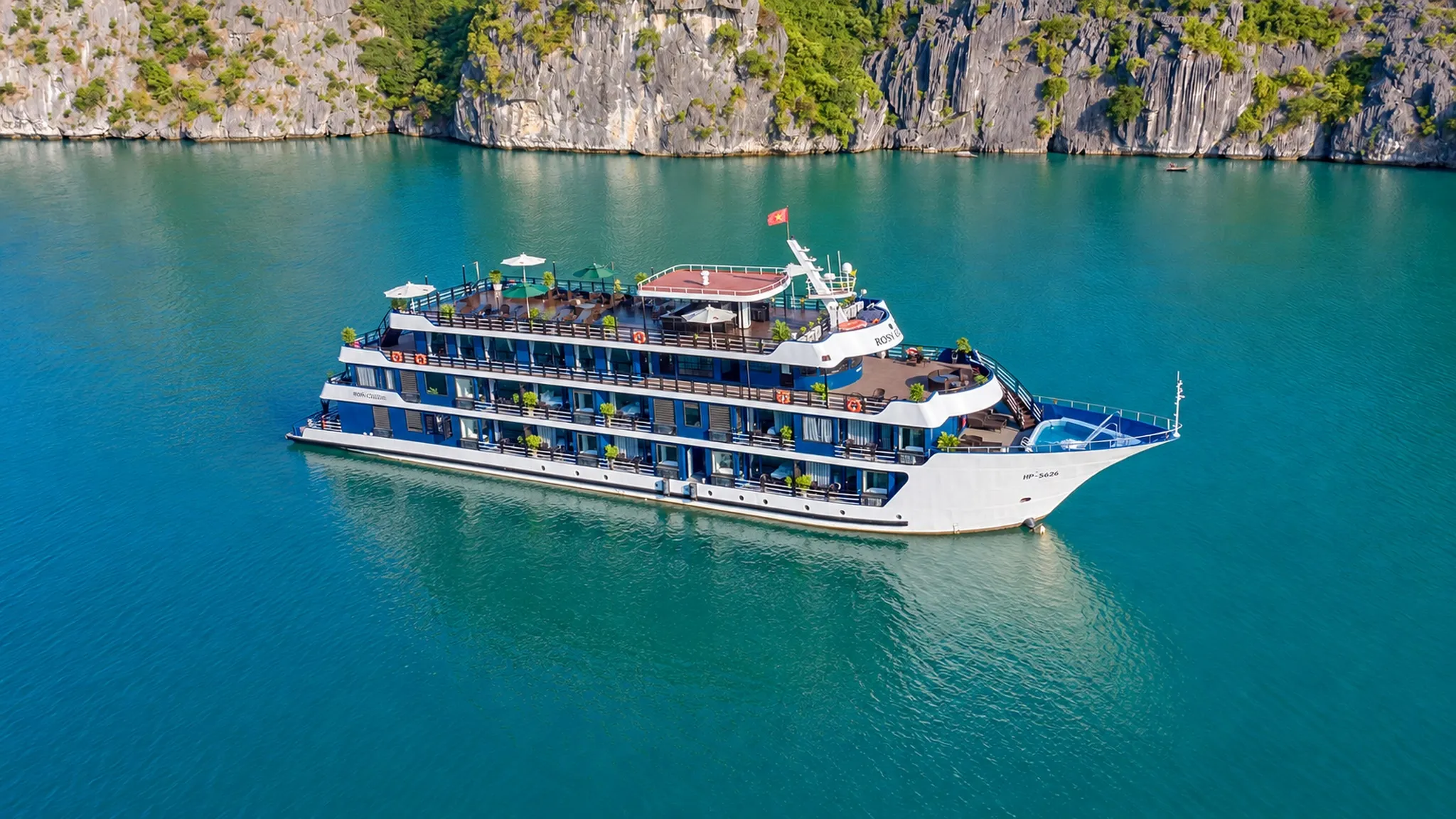 Rosy Cruise Halong Bay