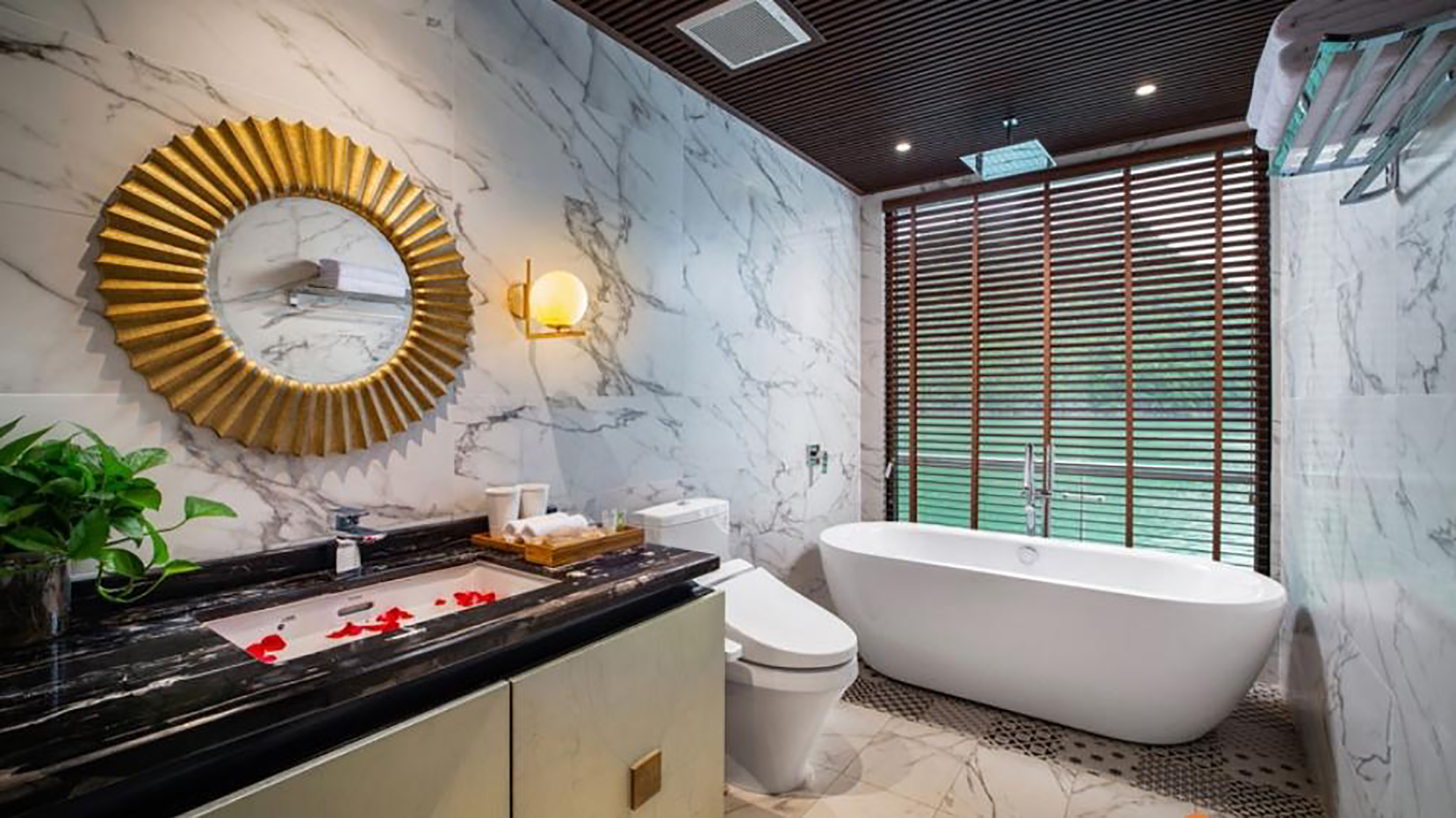 Bathroom With Up To Date Amenities