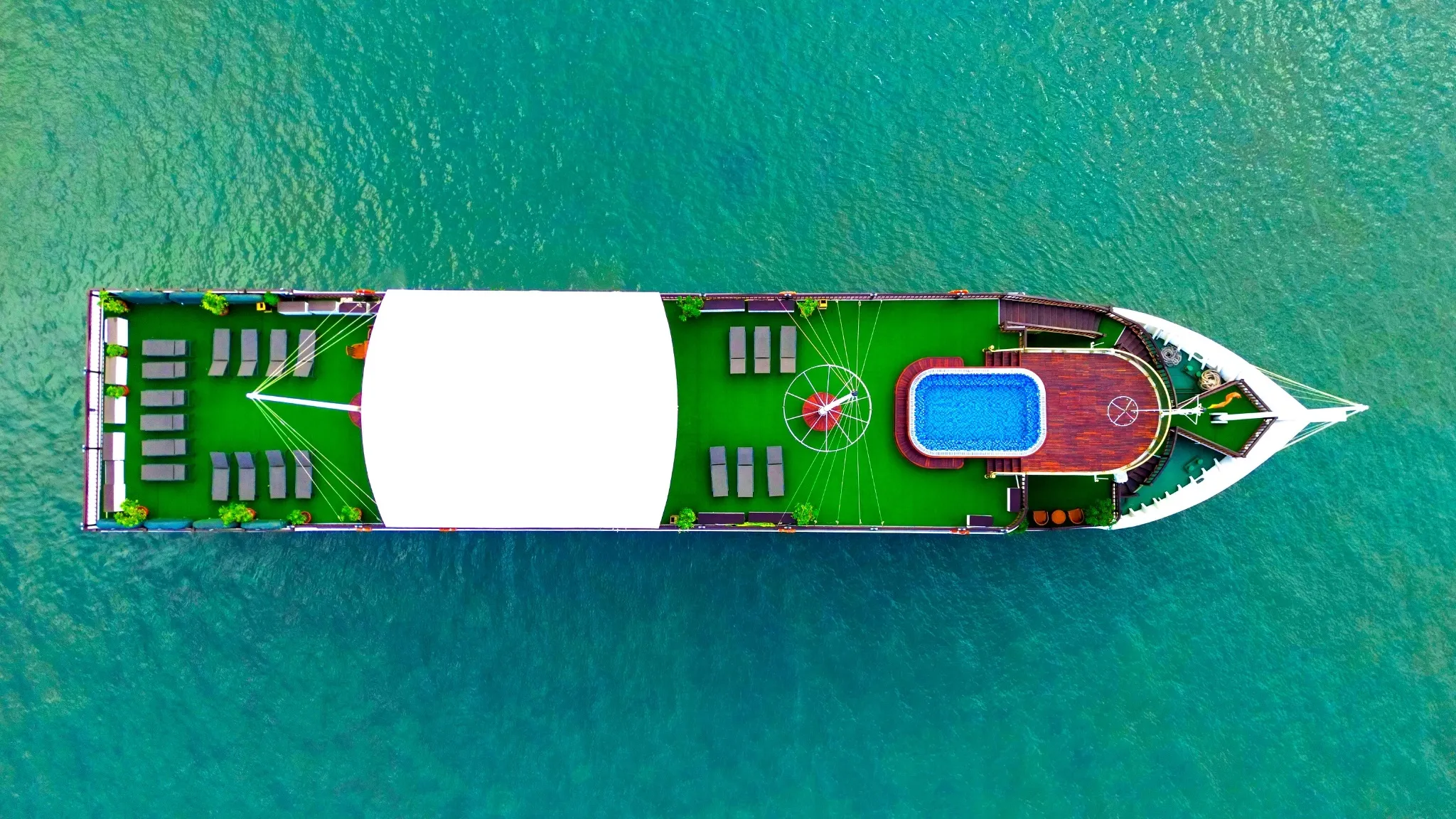 Bird's Eye View Of Sundeck