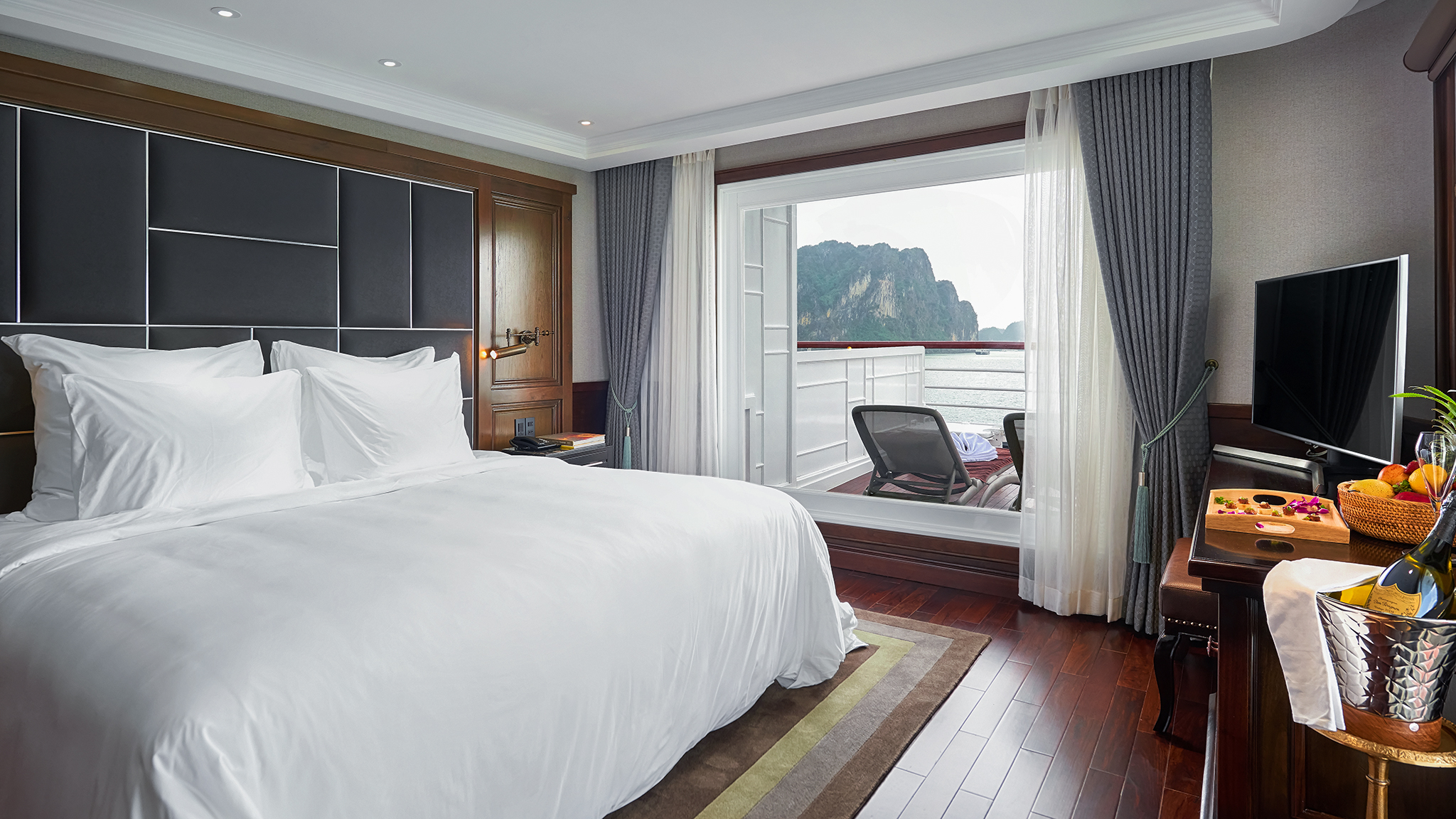 Captain's View Grand Suite