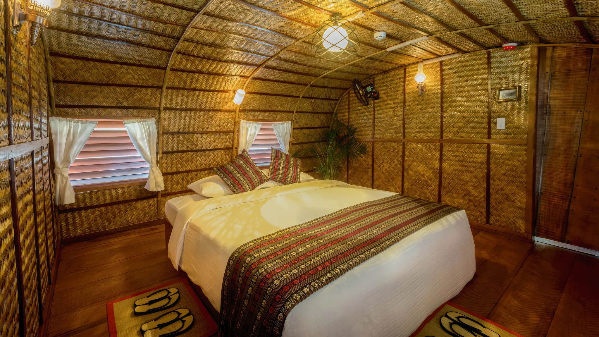Comfortable King Bed Room
