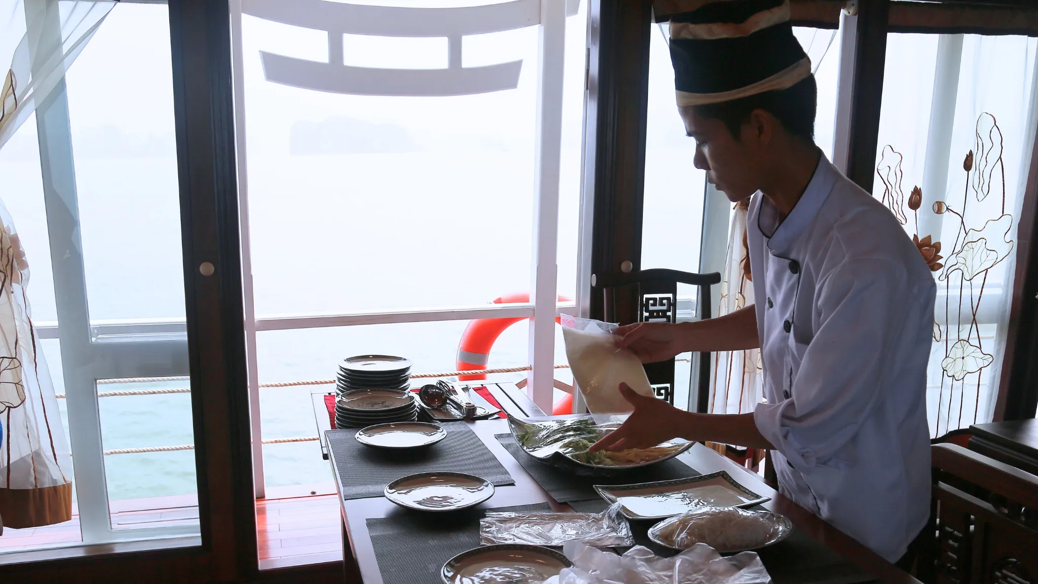 Join cooking class with Vietnamese chef