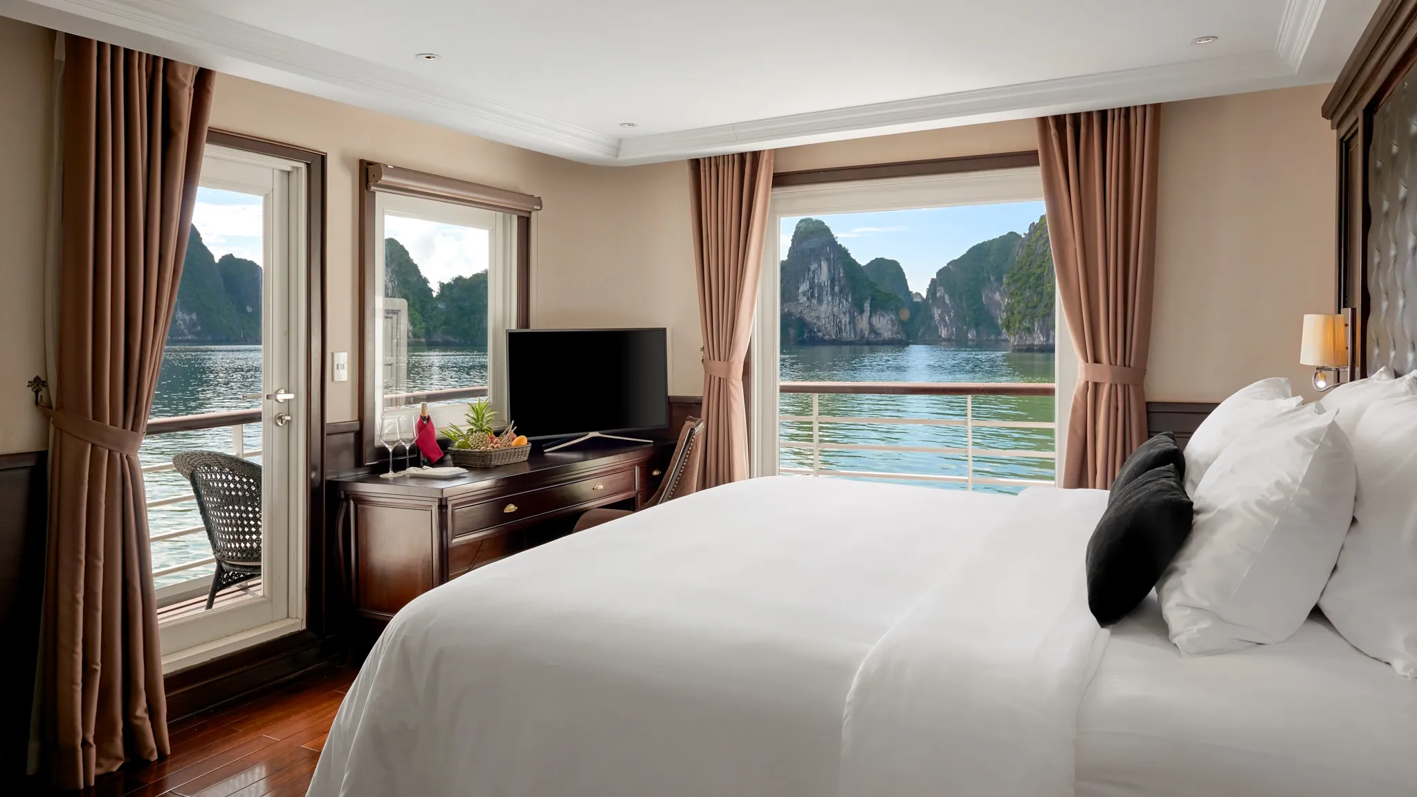 Elegance Balcony Suite