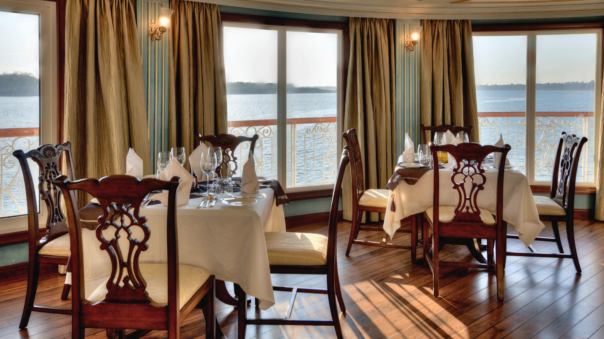 Elegant Viceroy Dining Hall