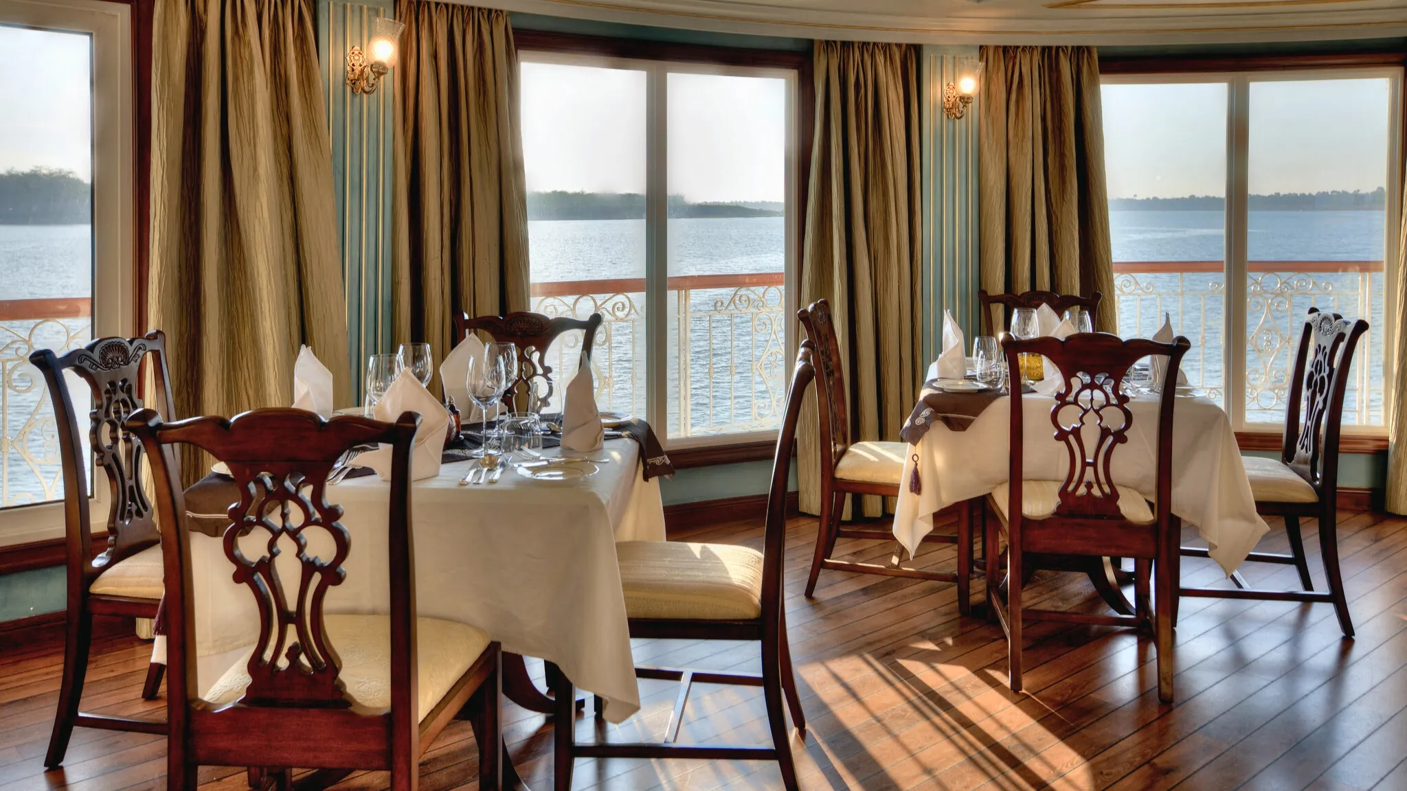 Elegant Viceroy Dining Hall