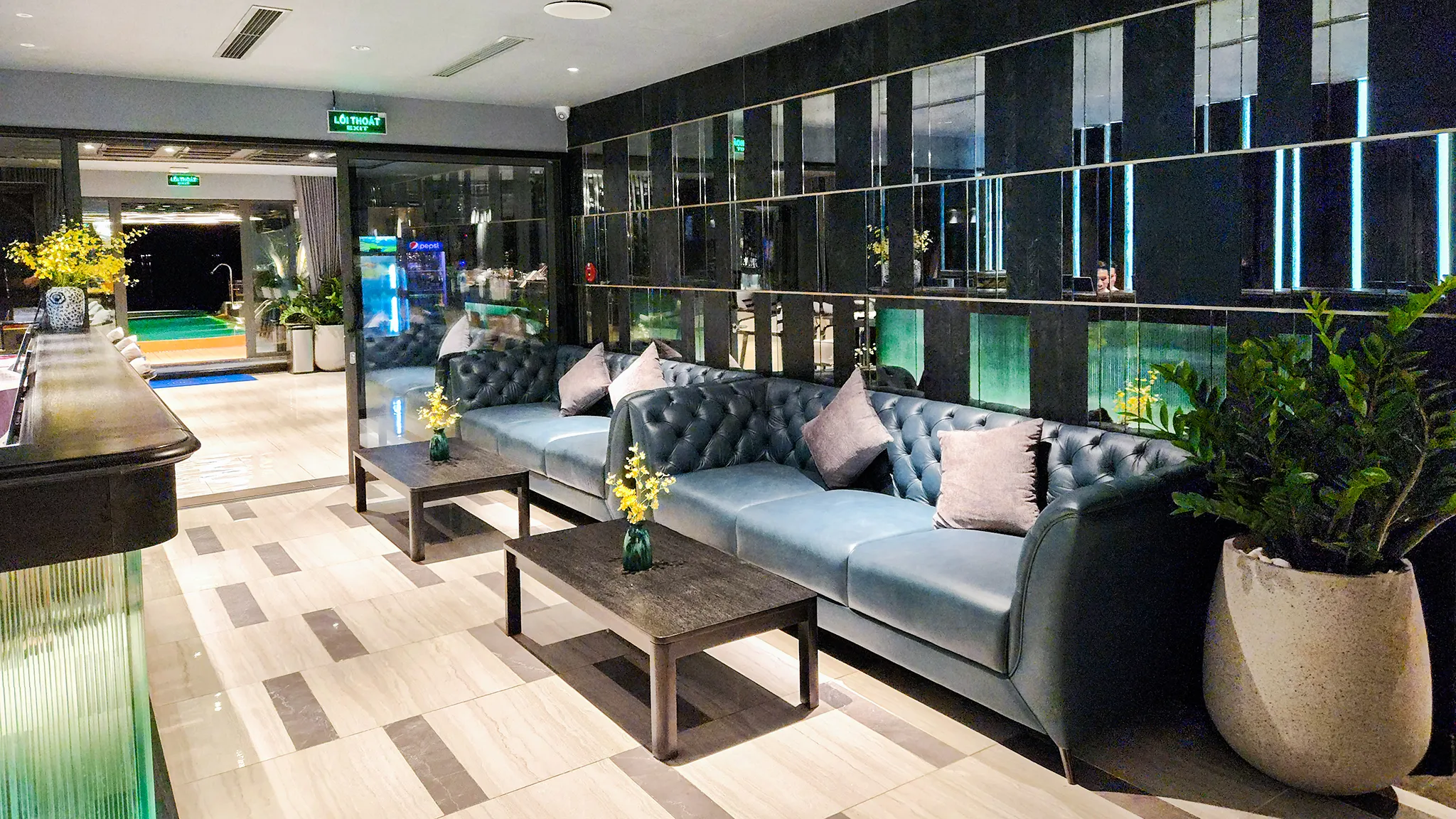 Emerald vibe reception