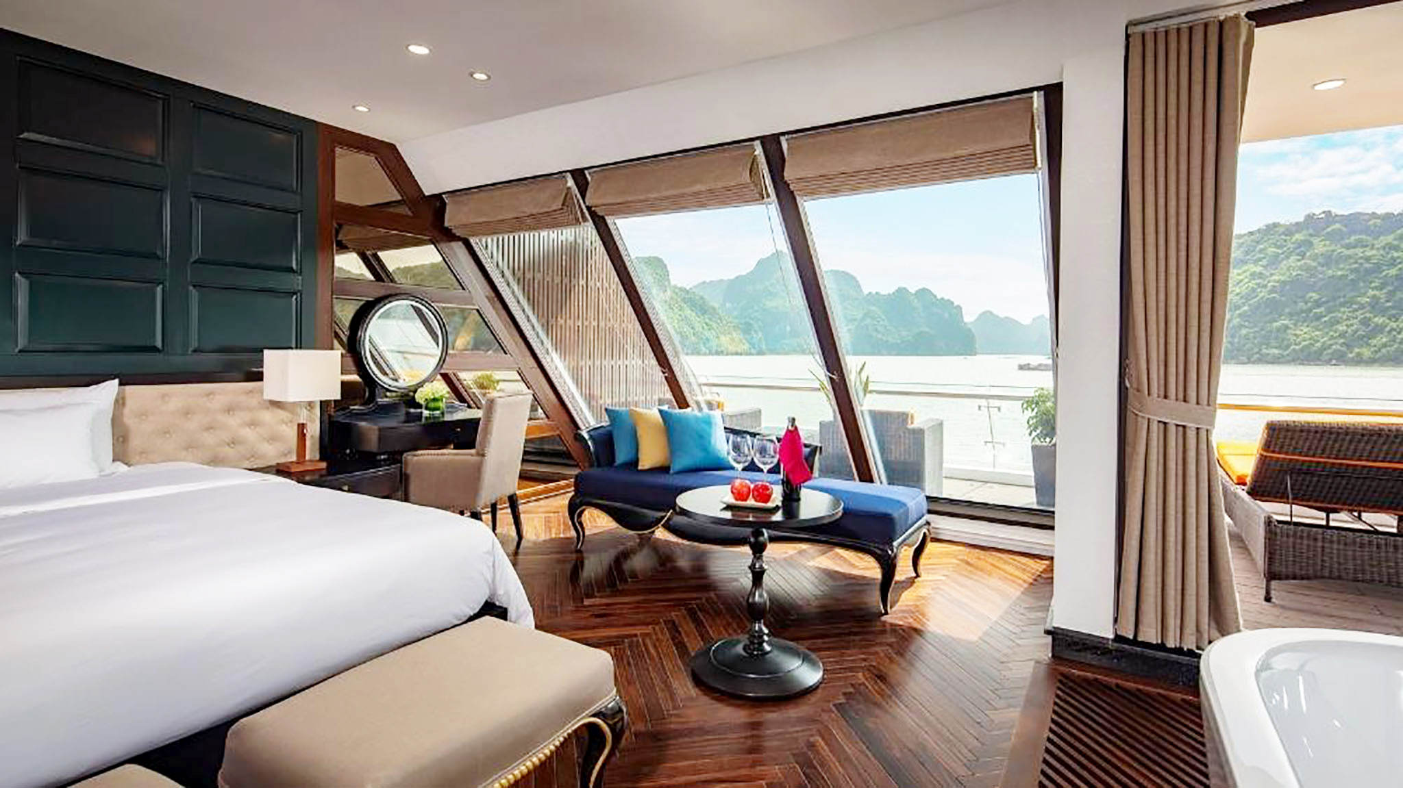 Grand Sea View From The Cabin